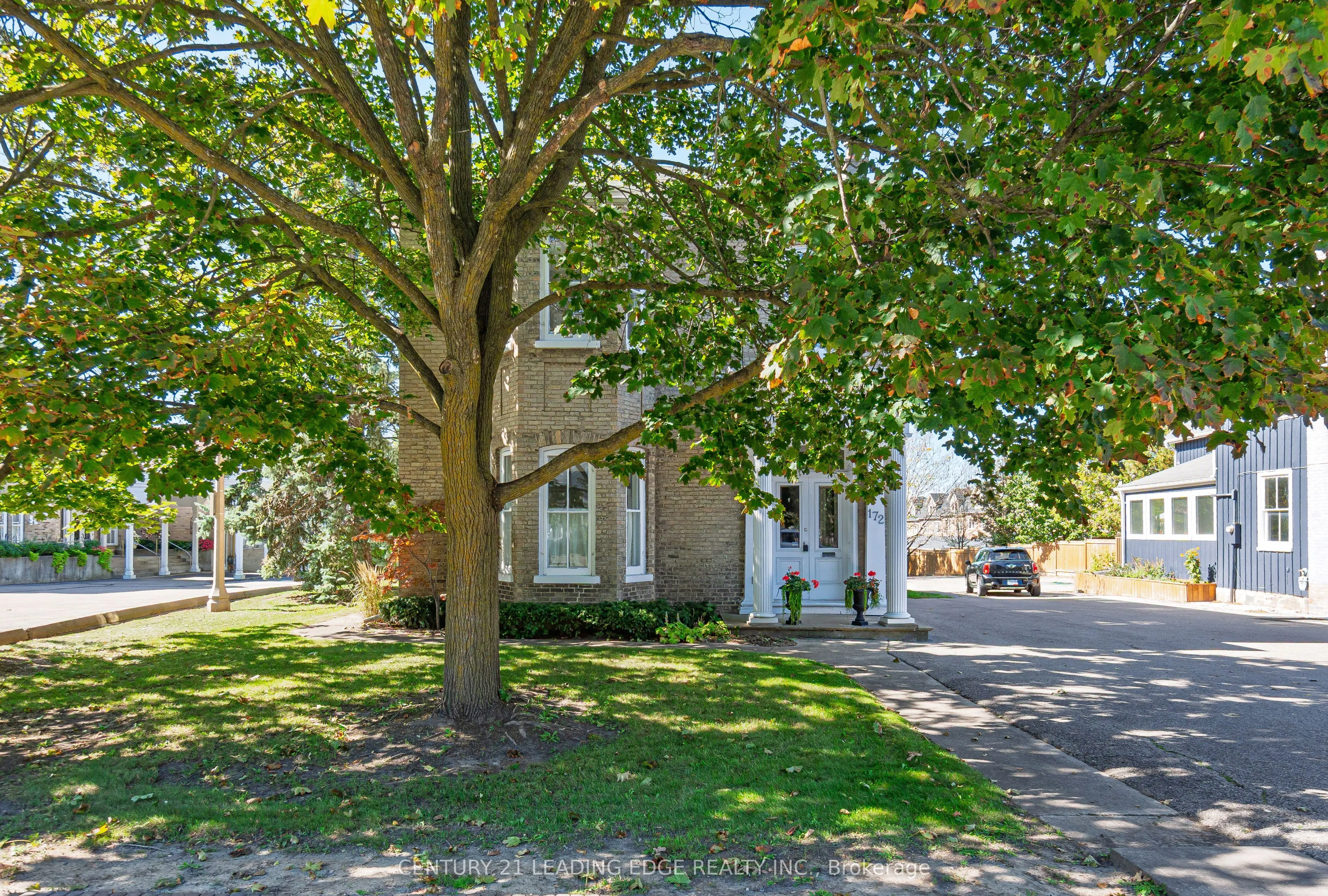 172 Main Street N