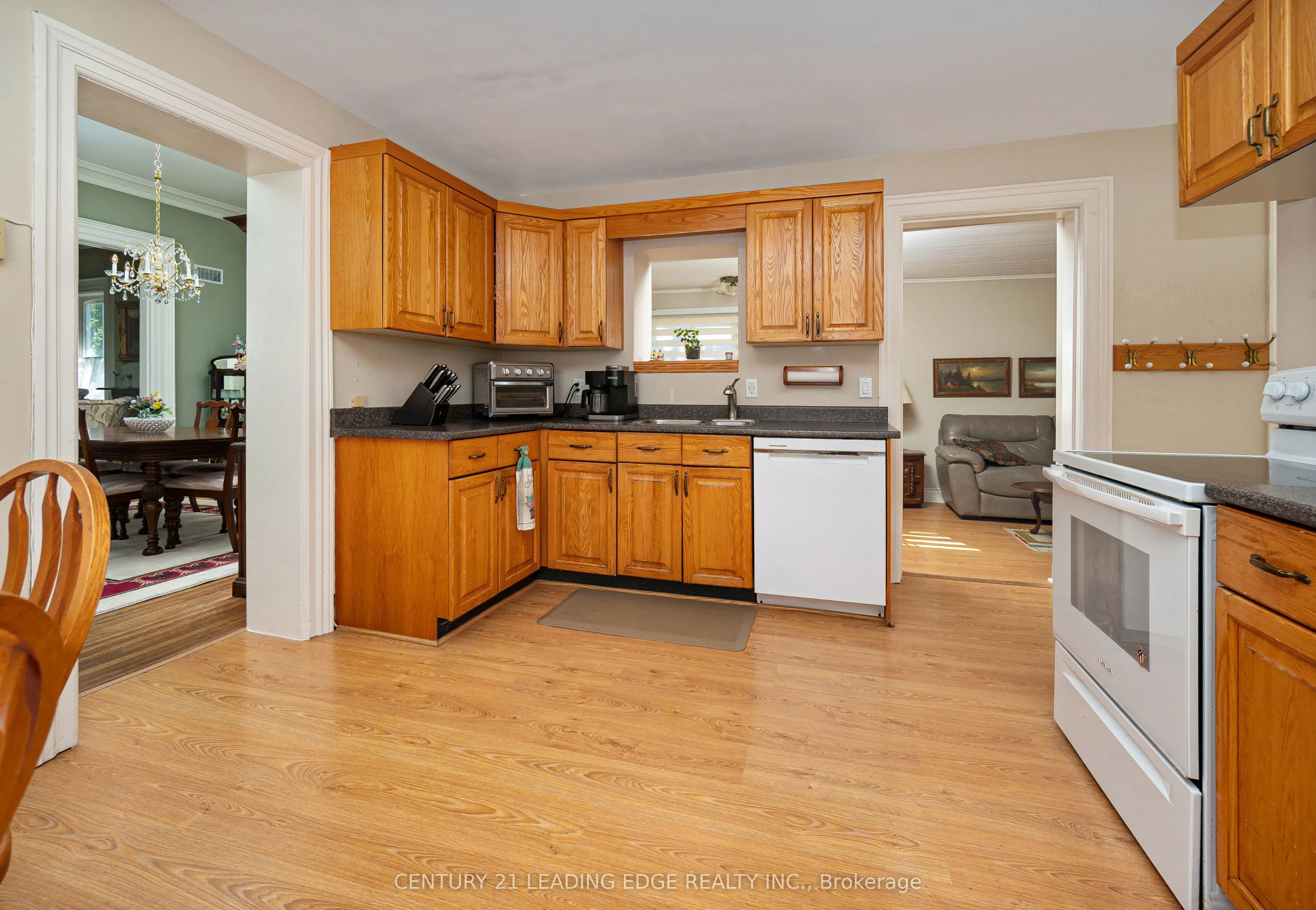 172 Main Street N