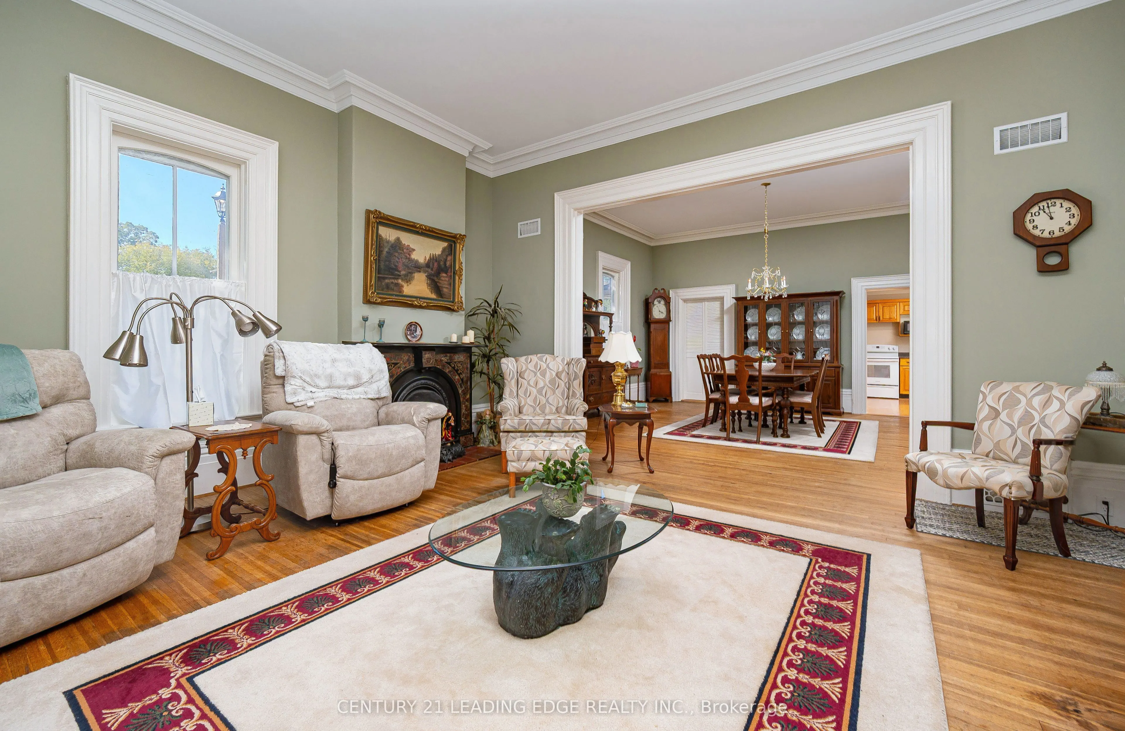 172 Main Street N