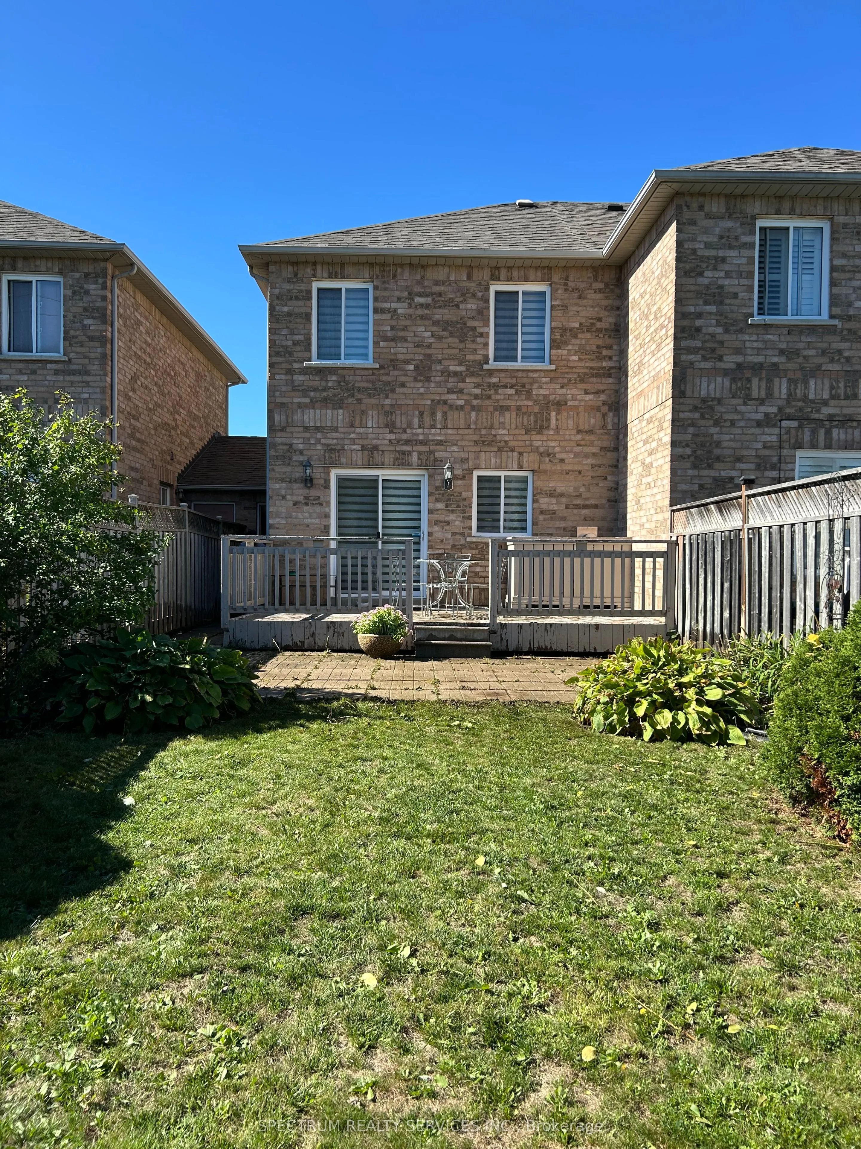 33 Monte Carlo Drive