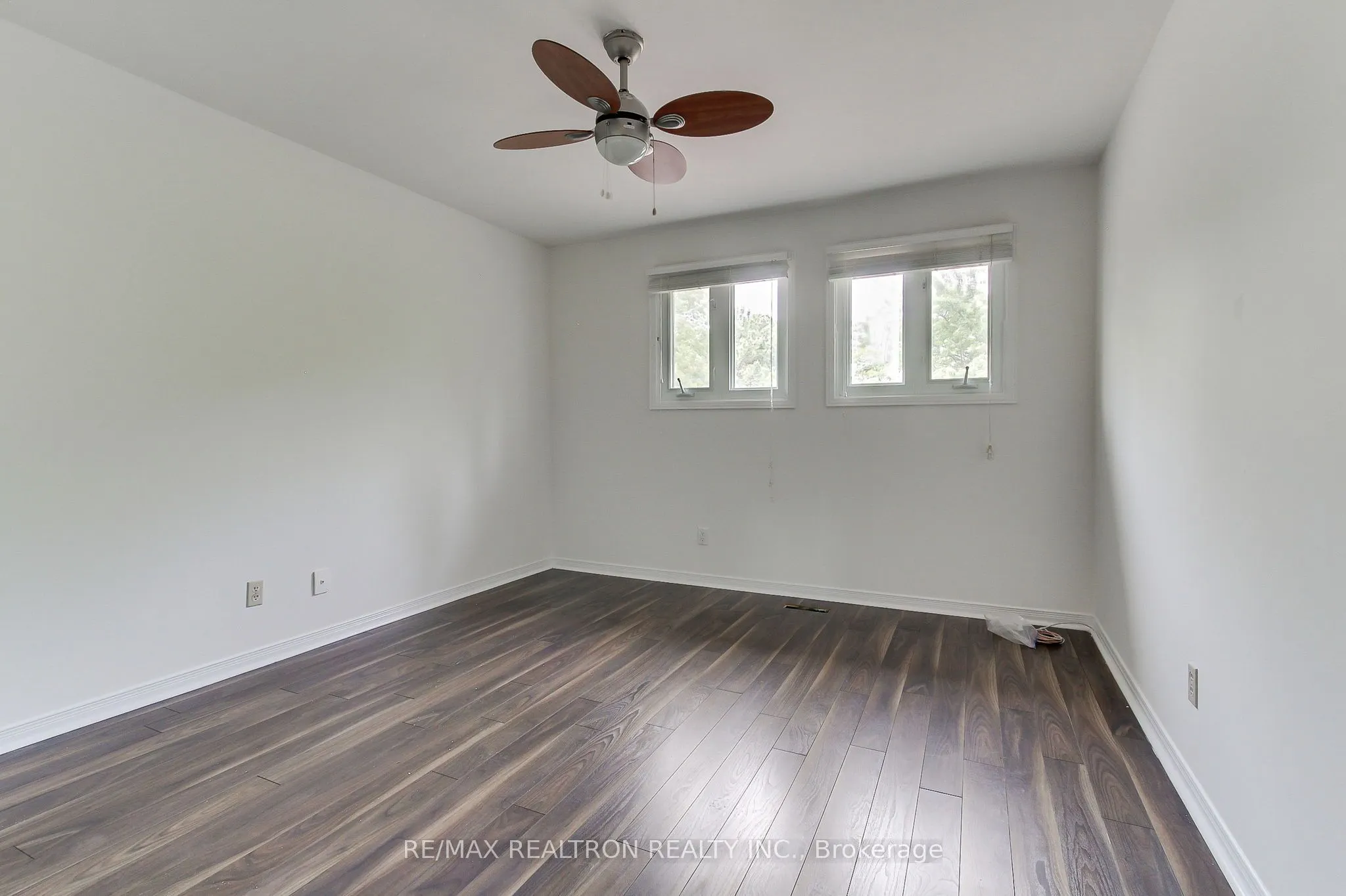 19 Crystal Drive N