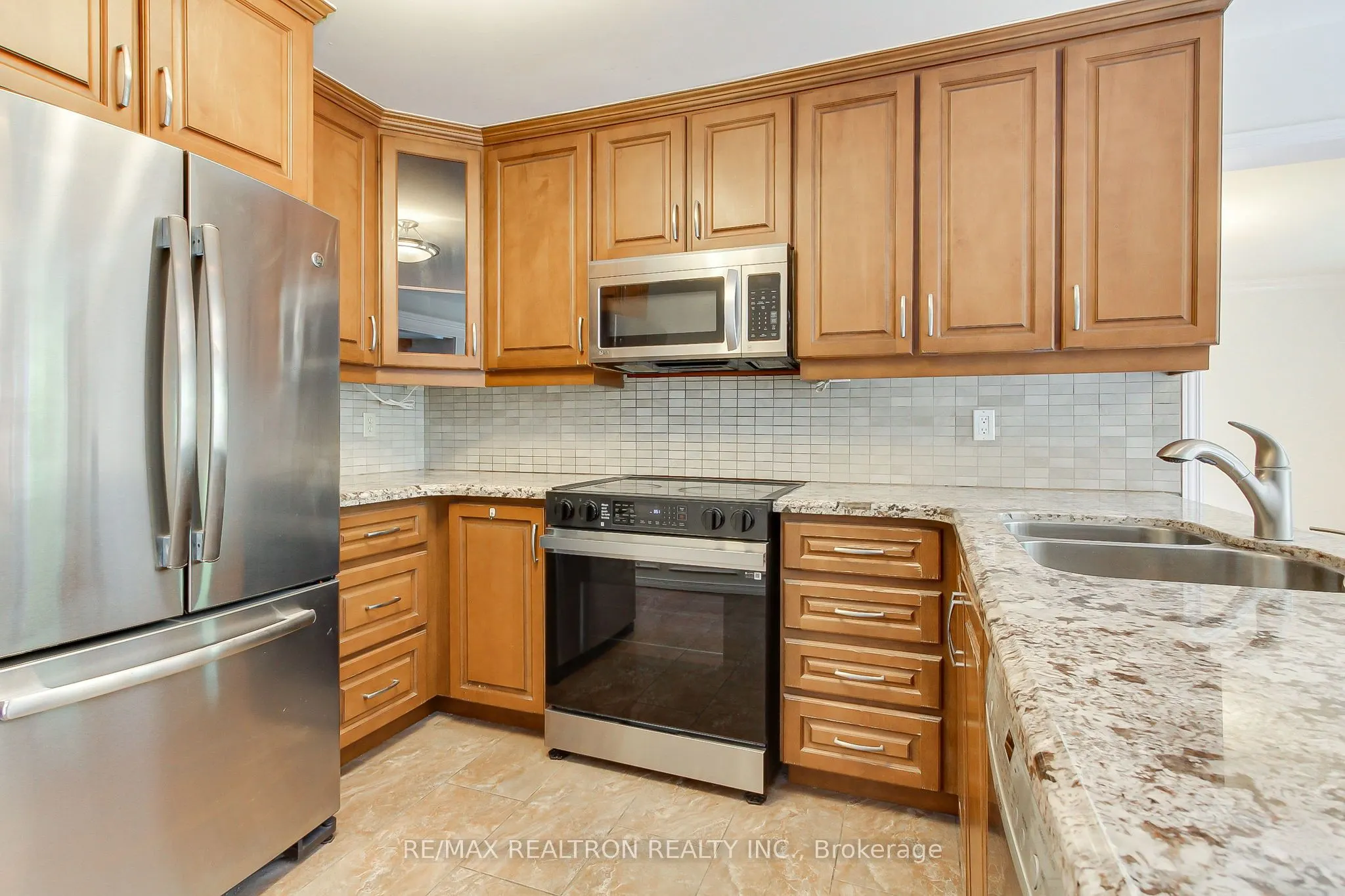 19 Crystal Drive N