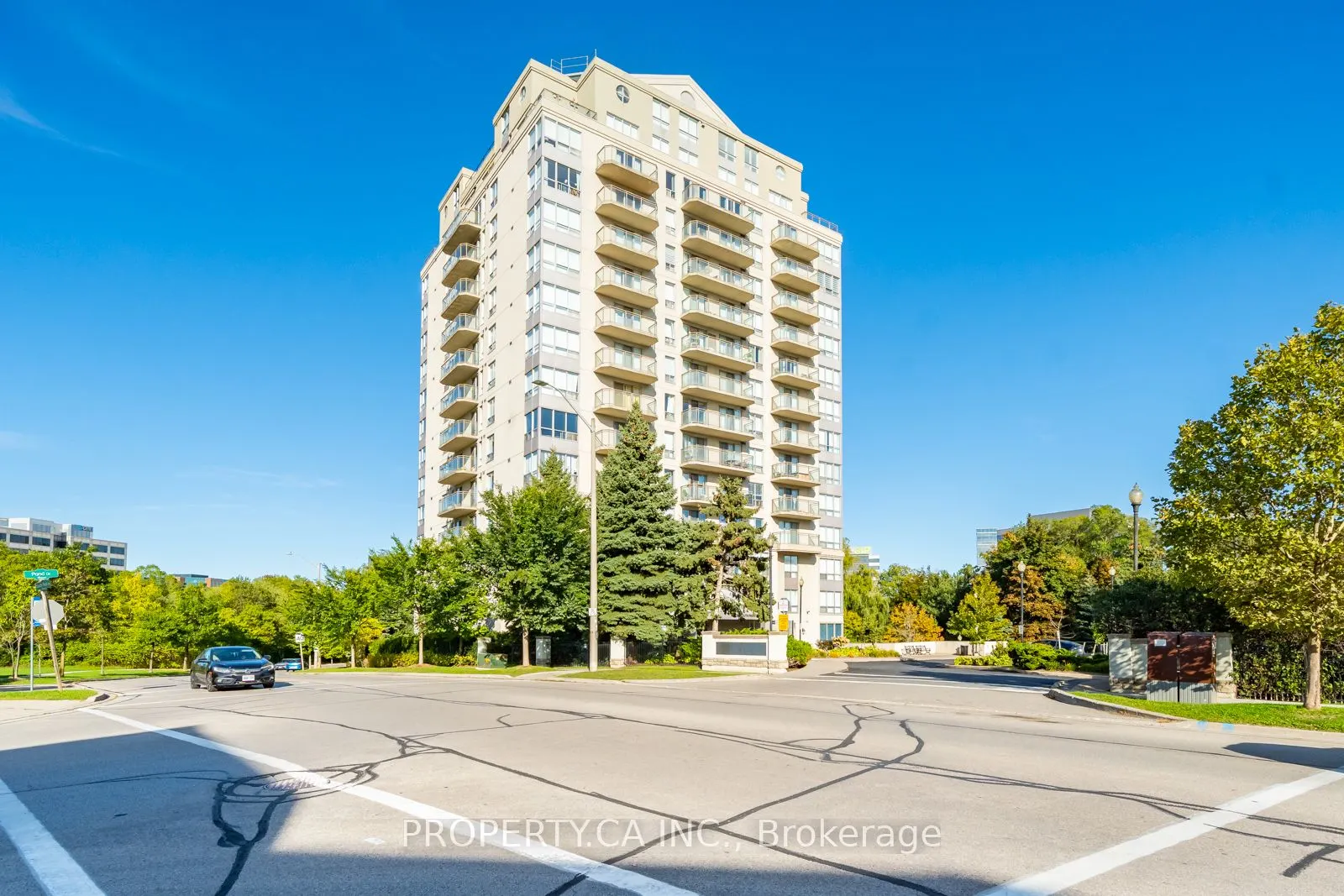 399 South Park Road, #303