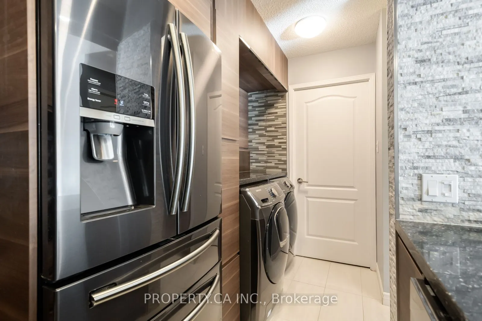 399 South Park Road, #303