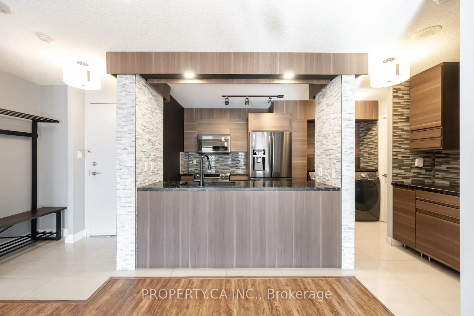 399 South Park Road, #303