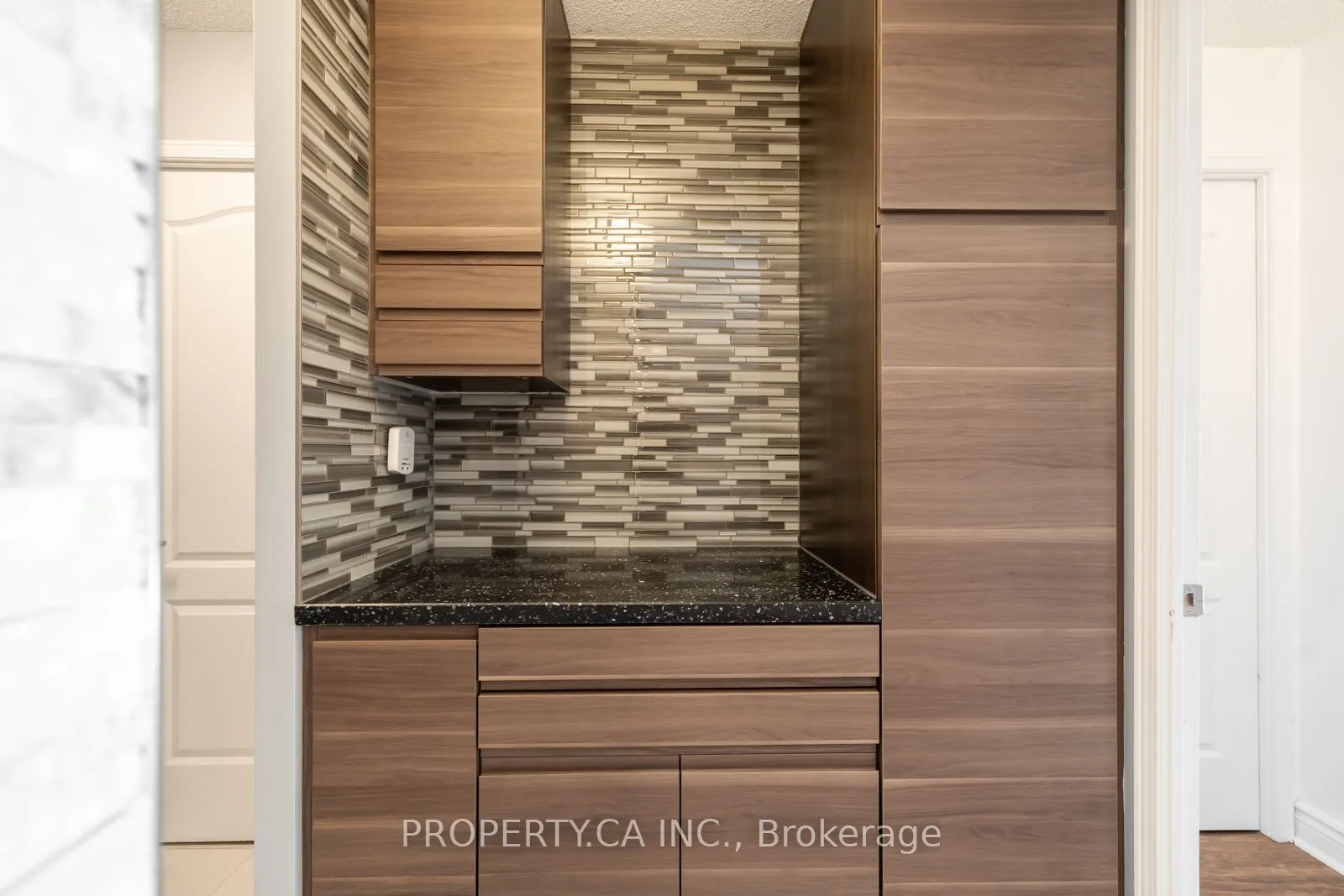 399 South Park Road, #303