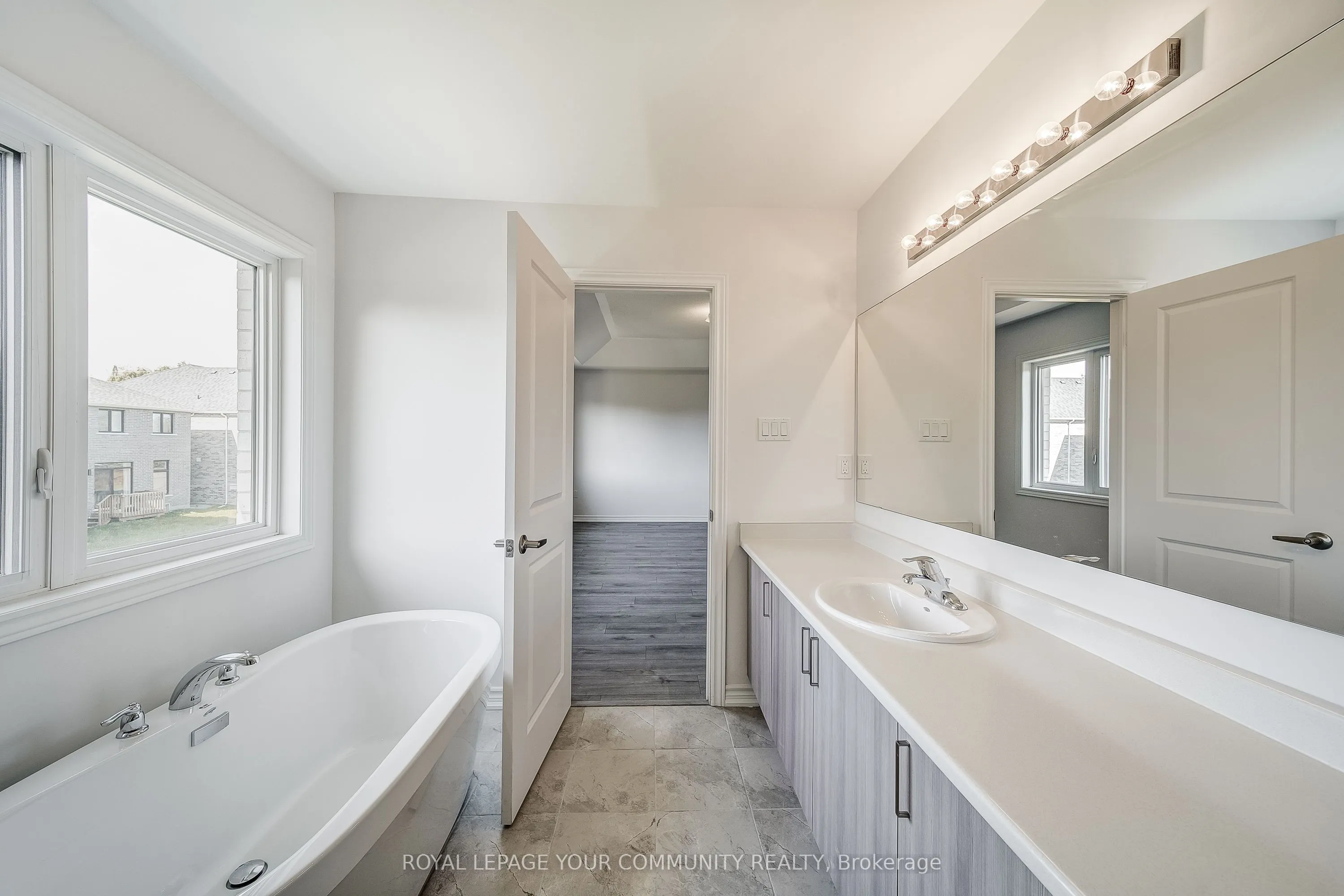 22 Sam Battaglia Crescent