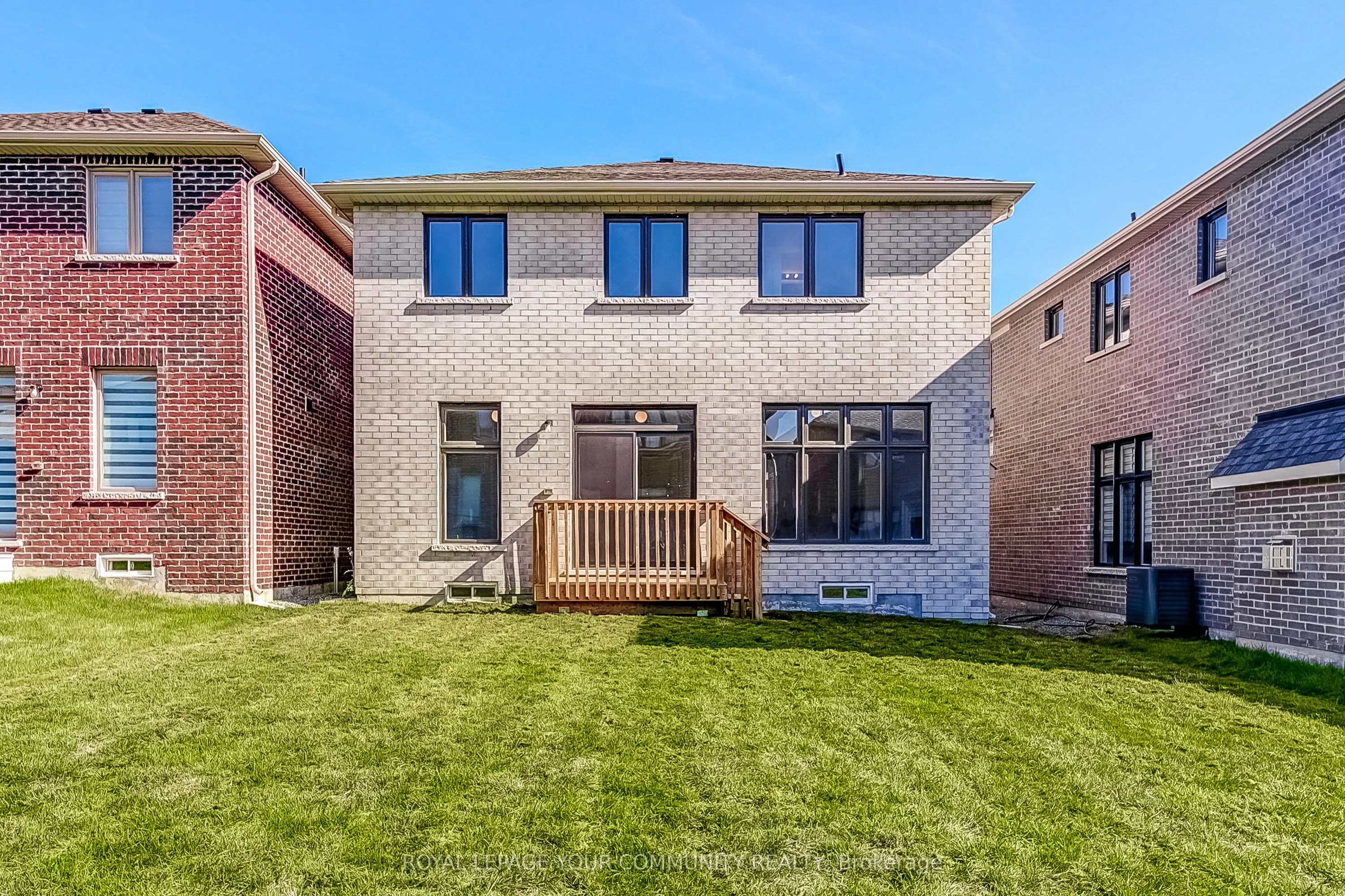 22 Sam Battaglia Crescent