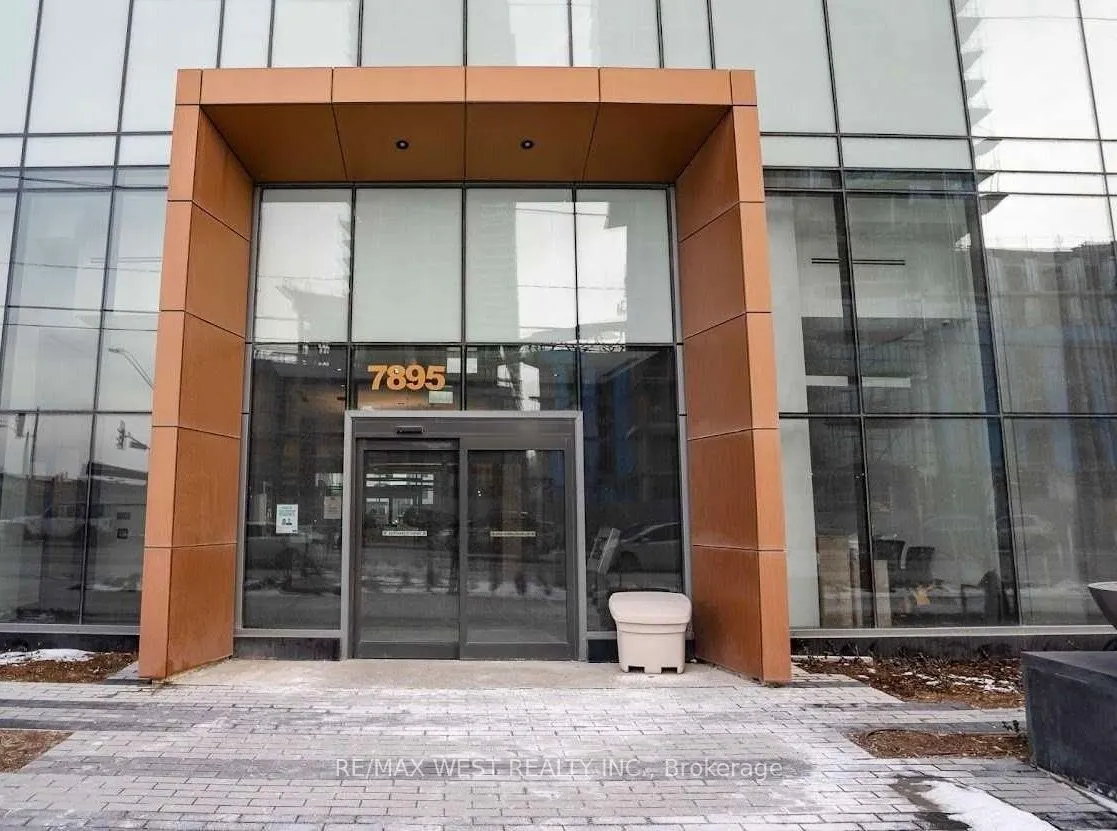 7895 Jane Street, #711