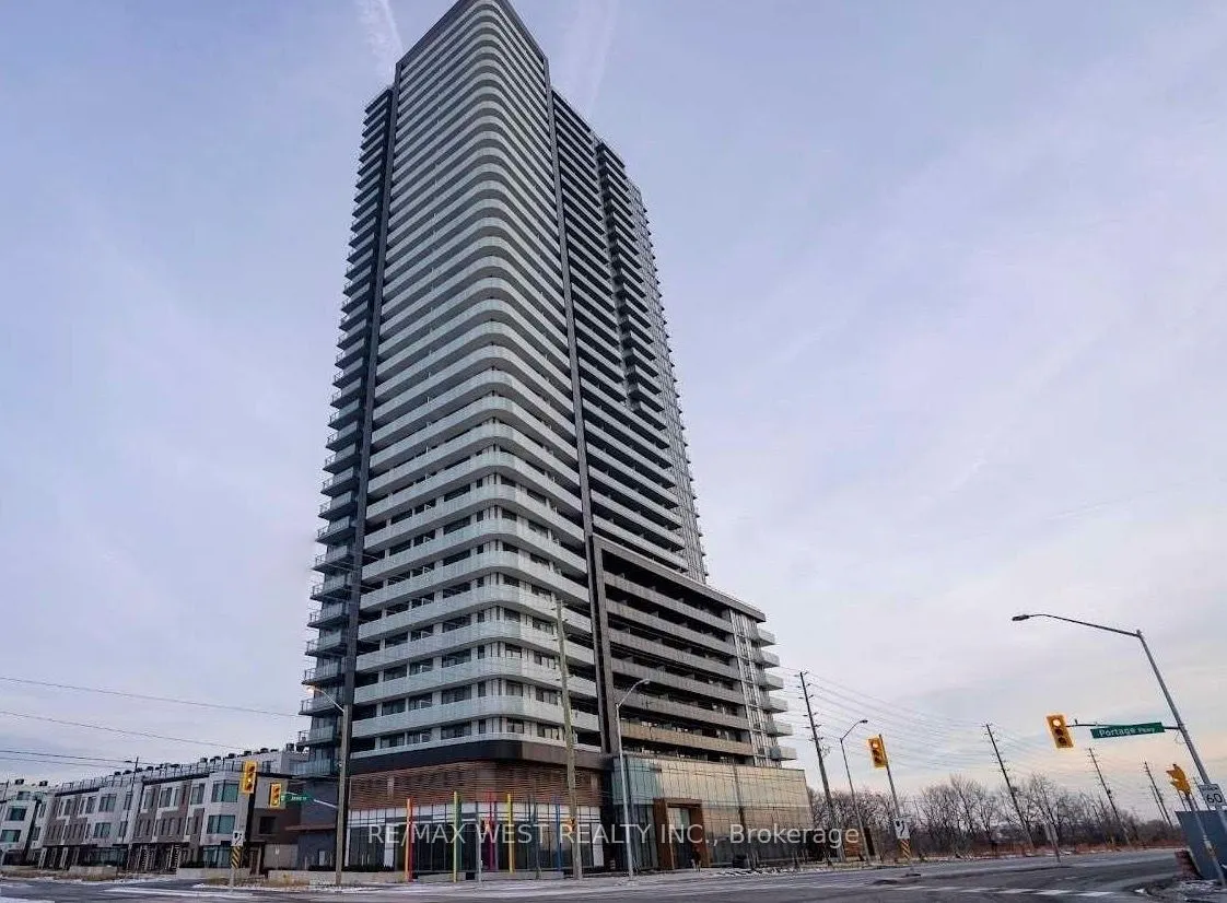 7895 Jane Street, #711