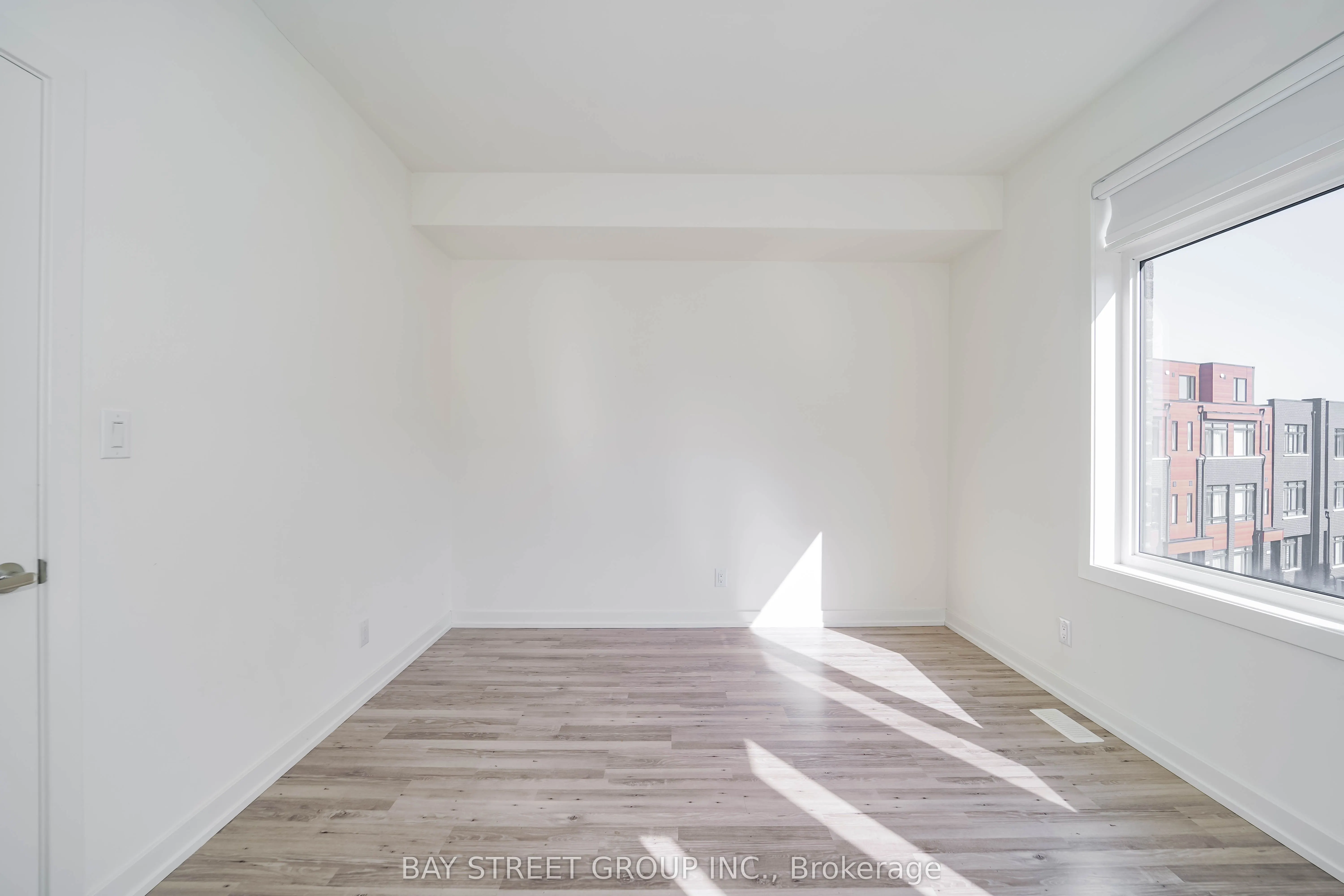 370 Red Maple Road, #10