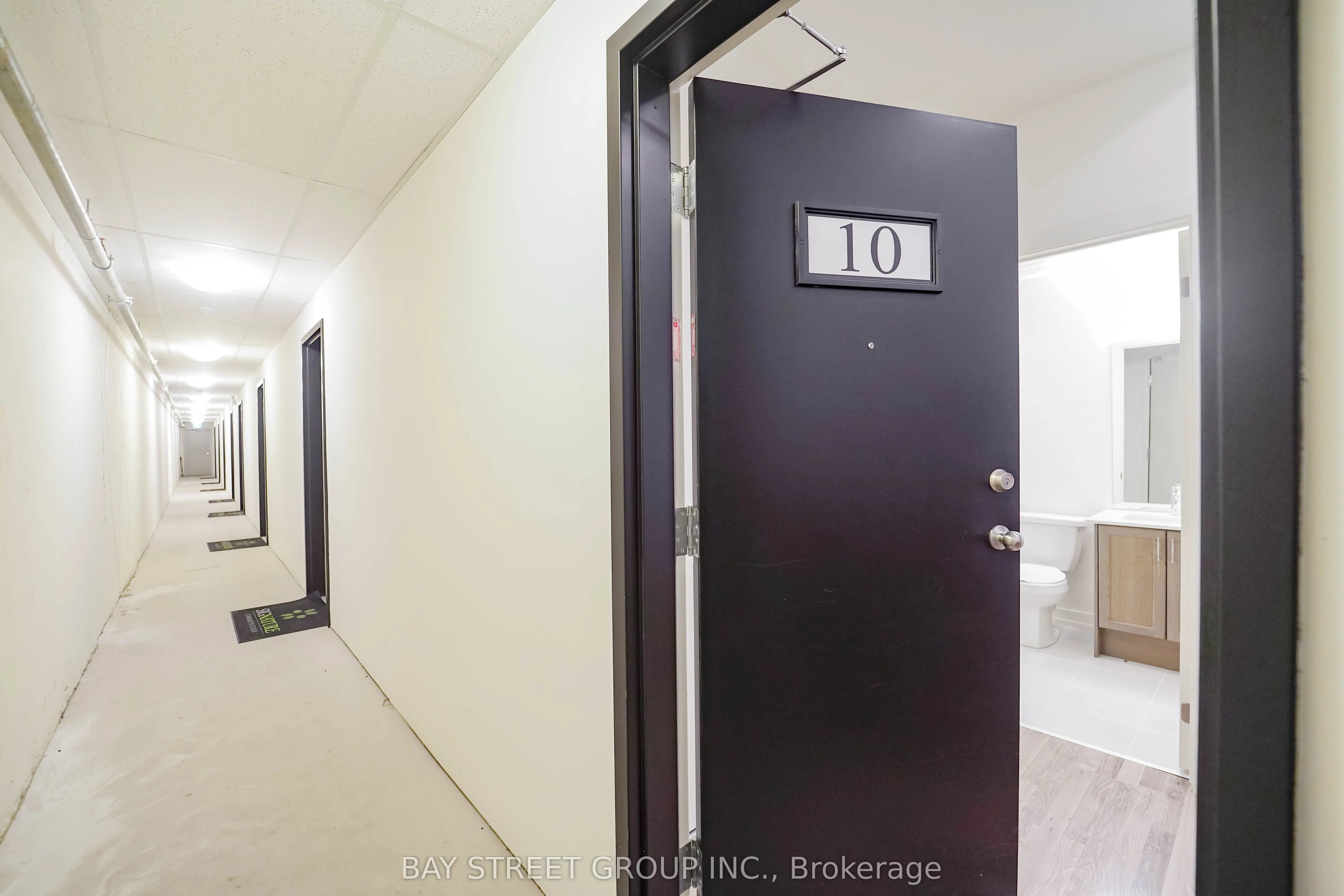 370 Red Maple Road, #10