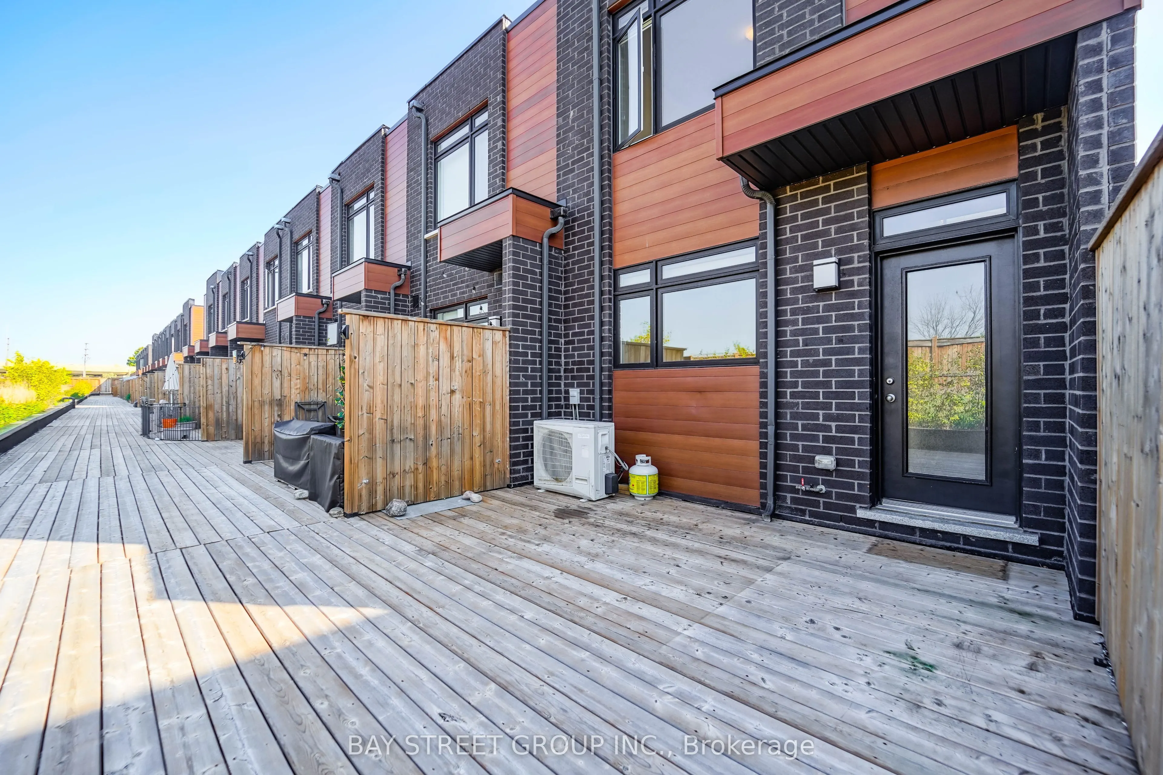 370 Red Maple Road, #10