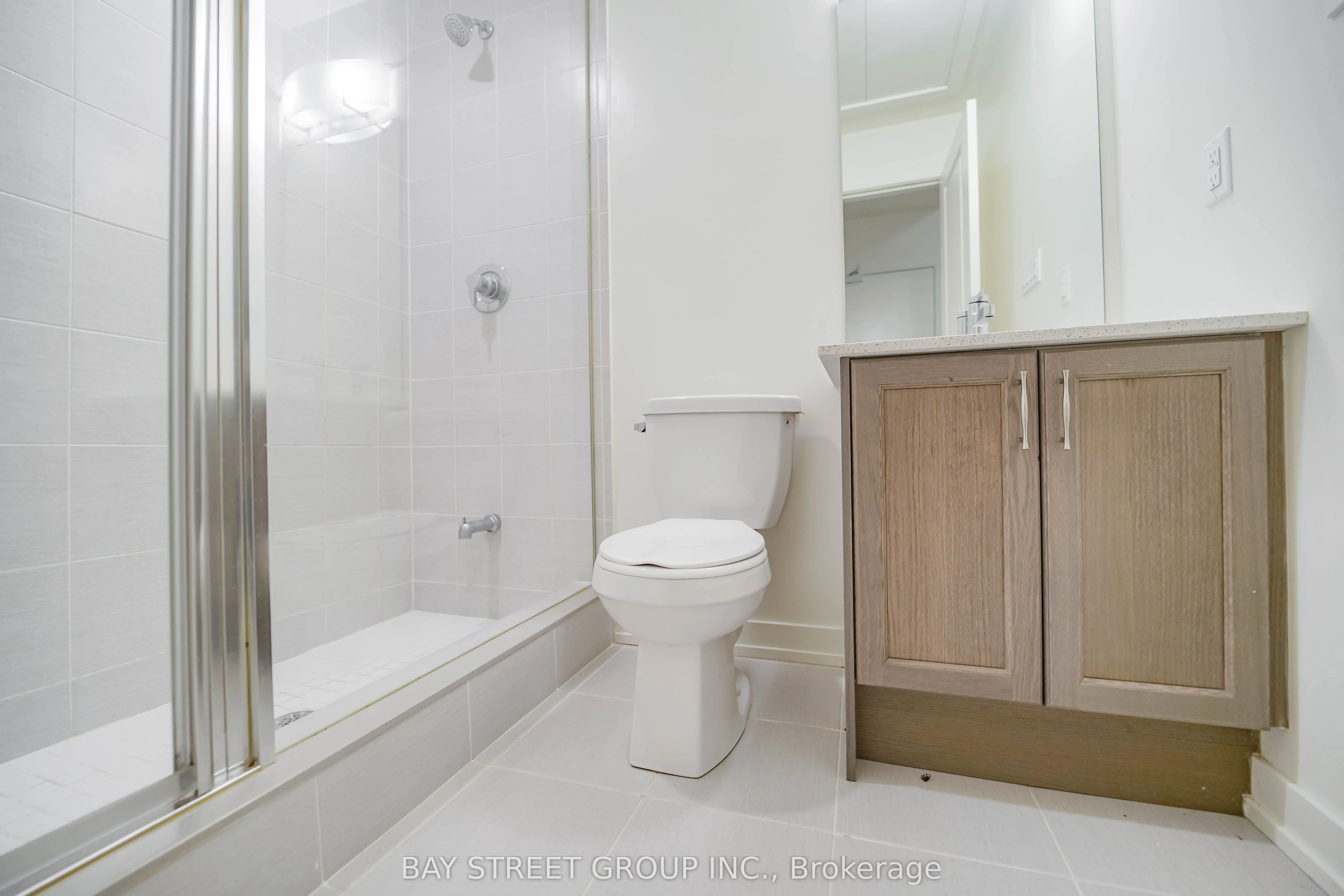 370 Red Maple Road, #10