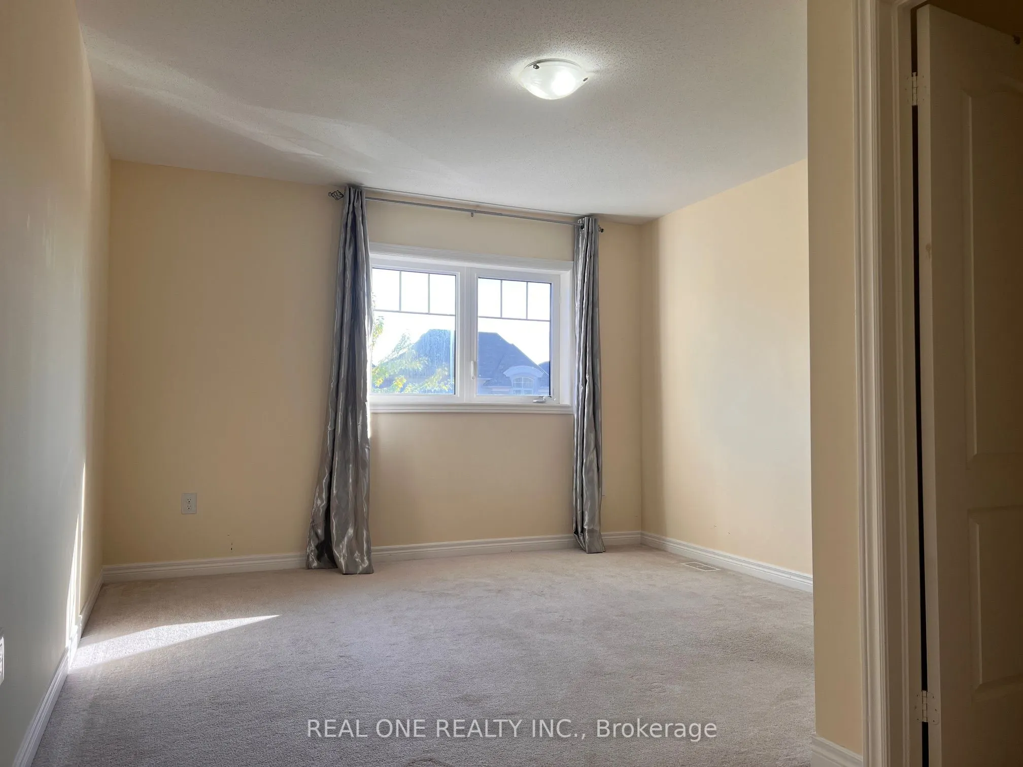 24 Foxberry Road