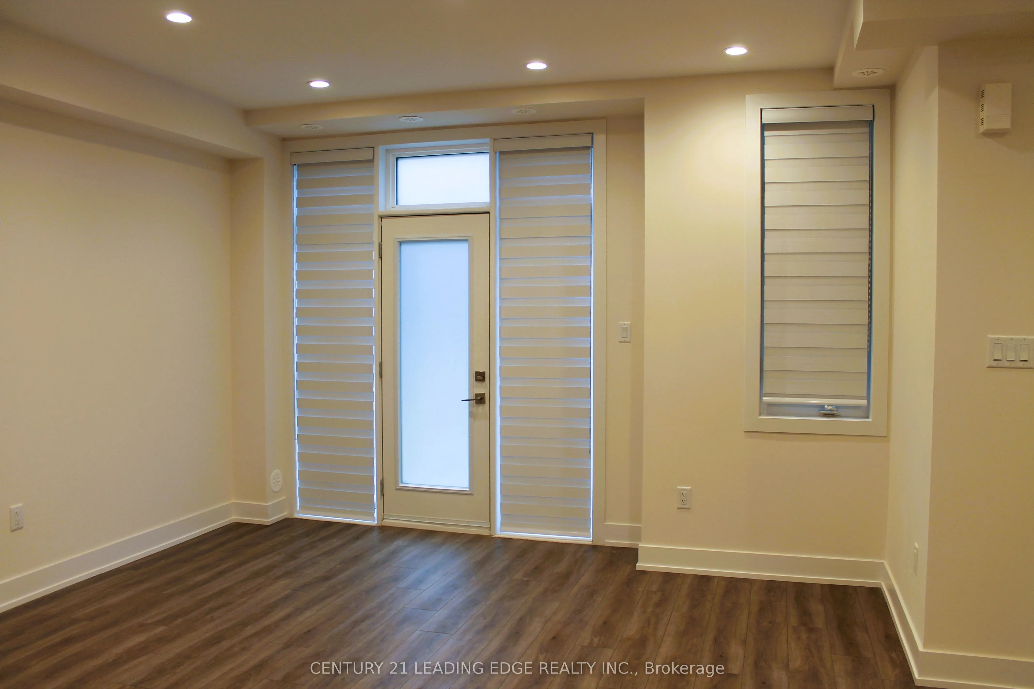 8 Sayers Lane, #15