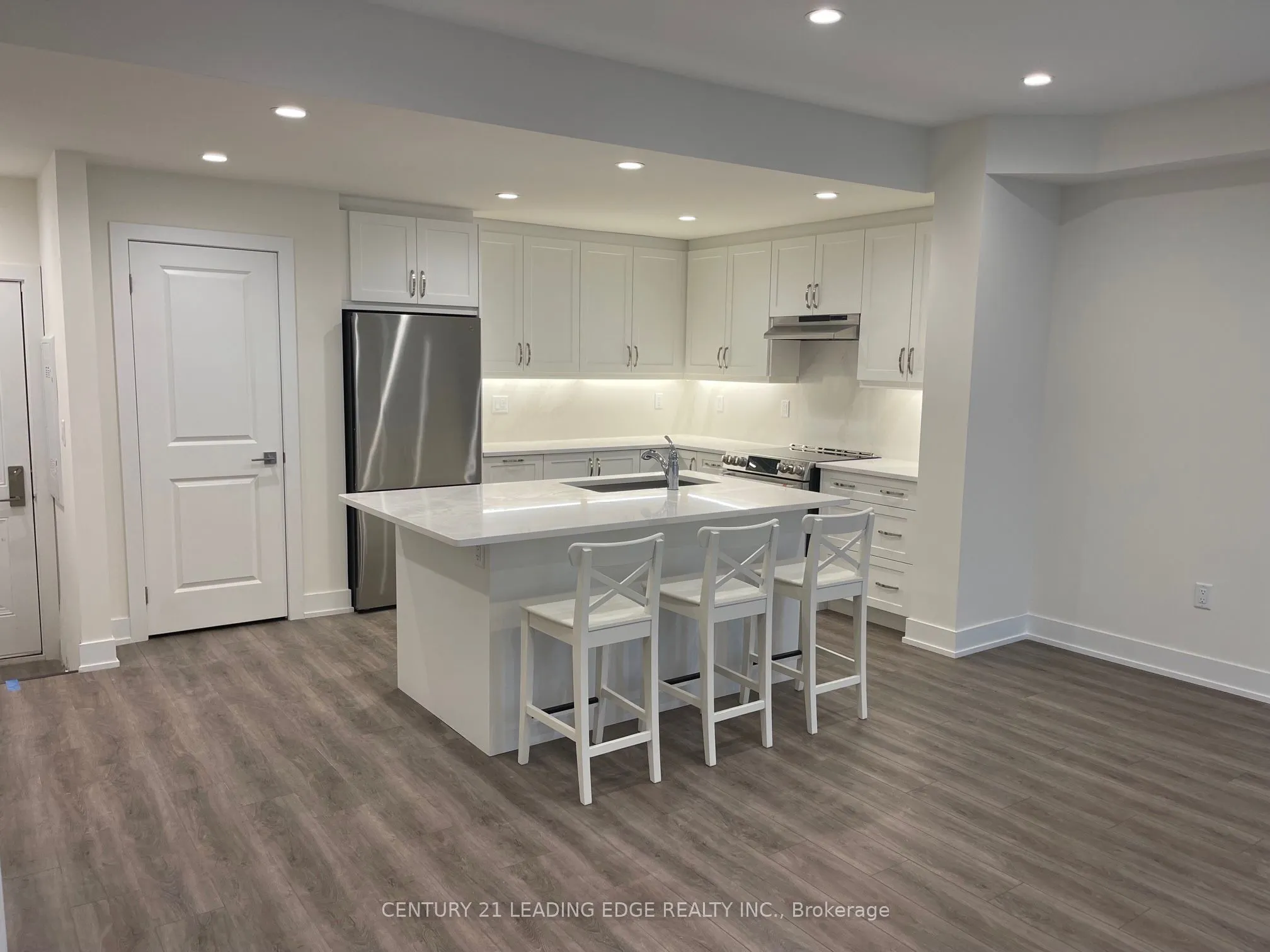 8 Sayers Lane, #15