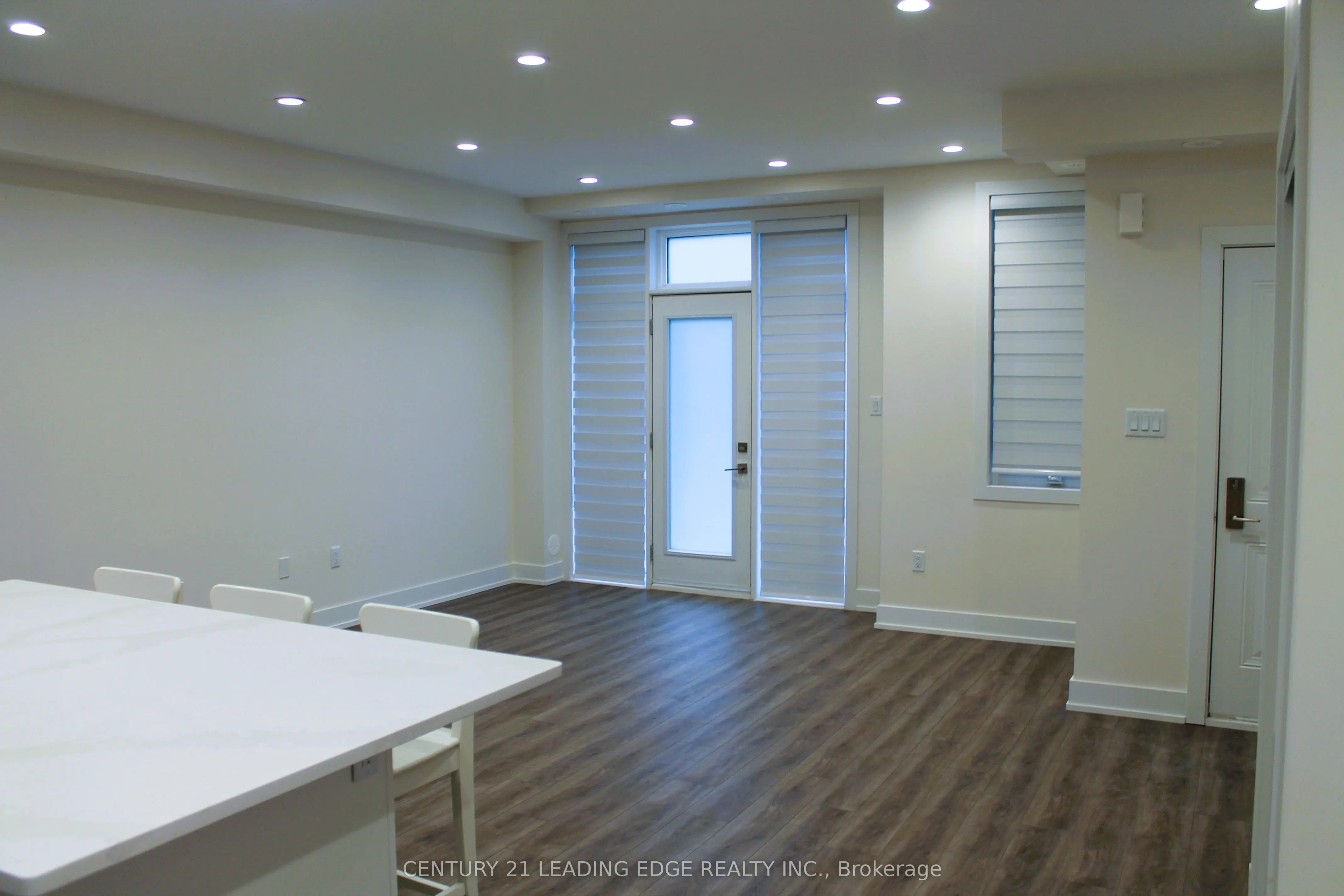 8 Sayers Lane, #15
