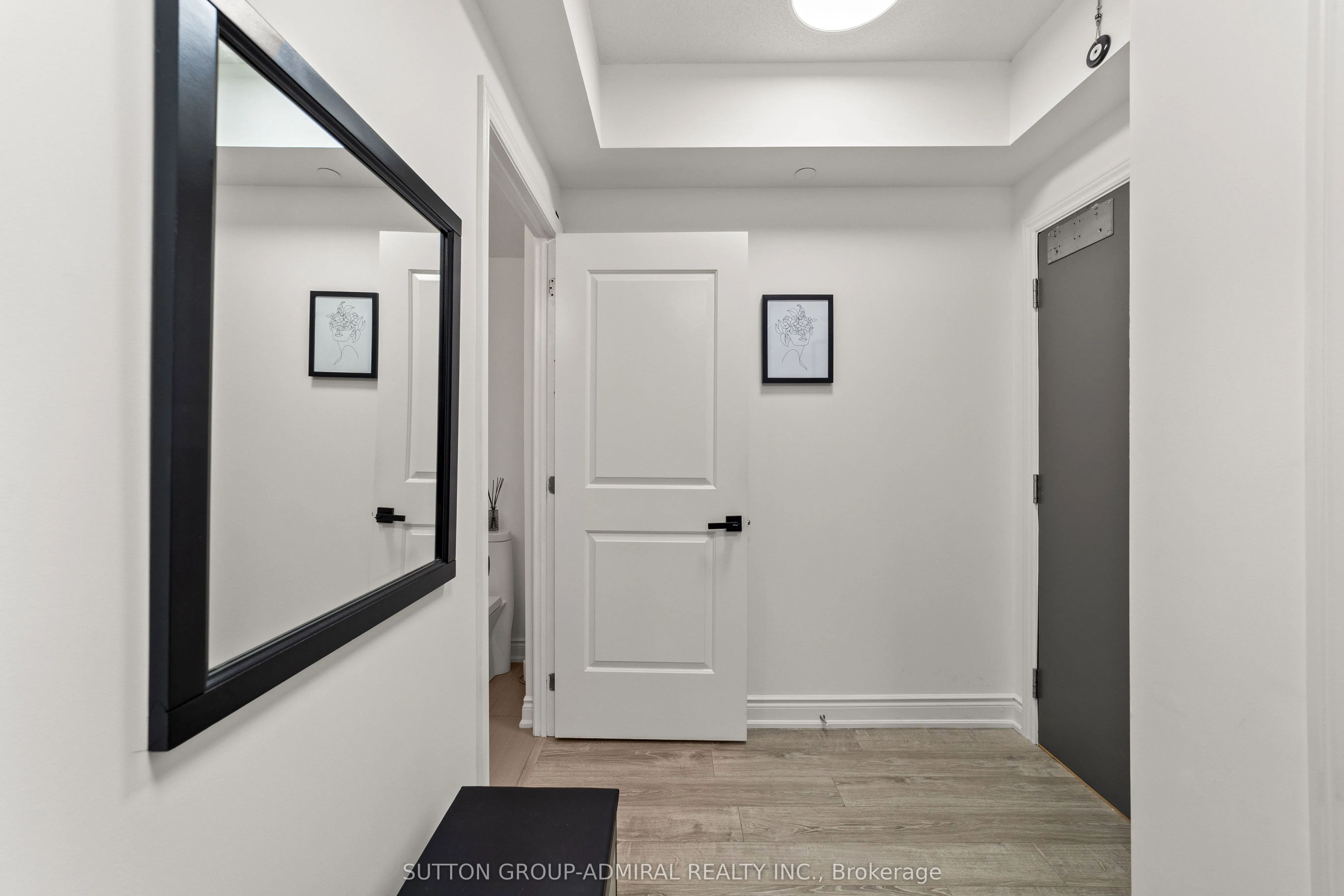 9618 Yonge Street, #916