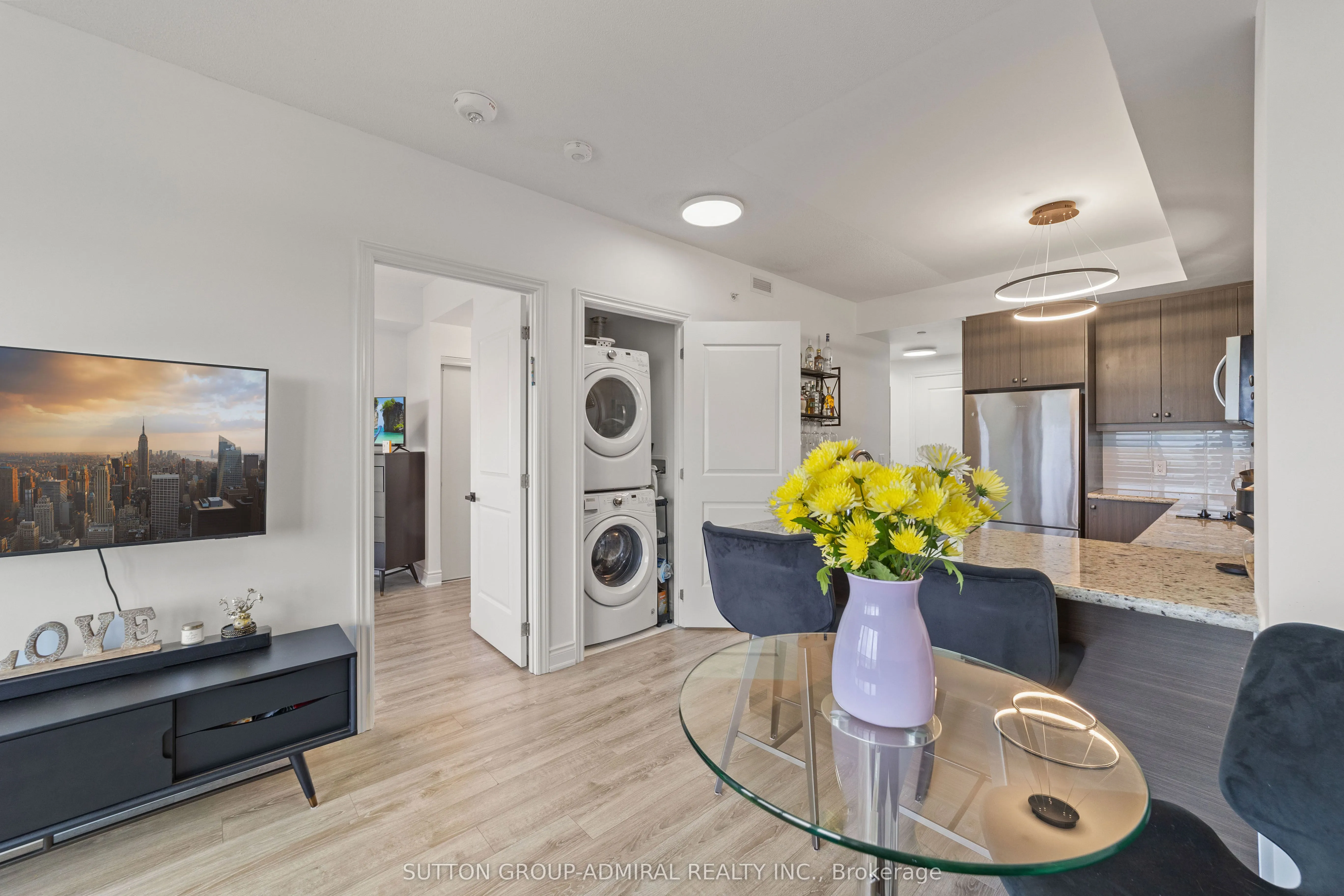 9618 Yonge Street, #916