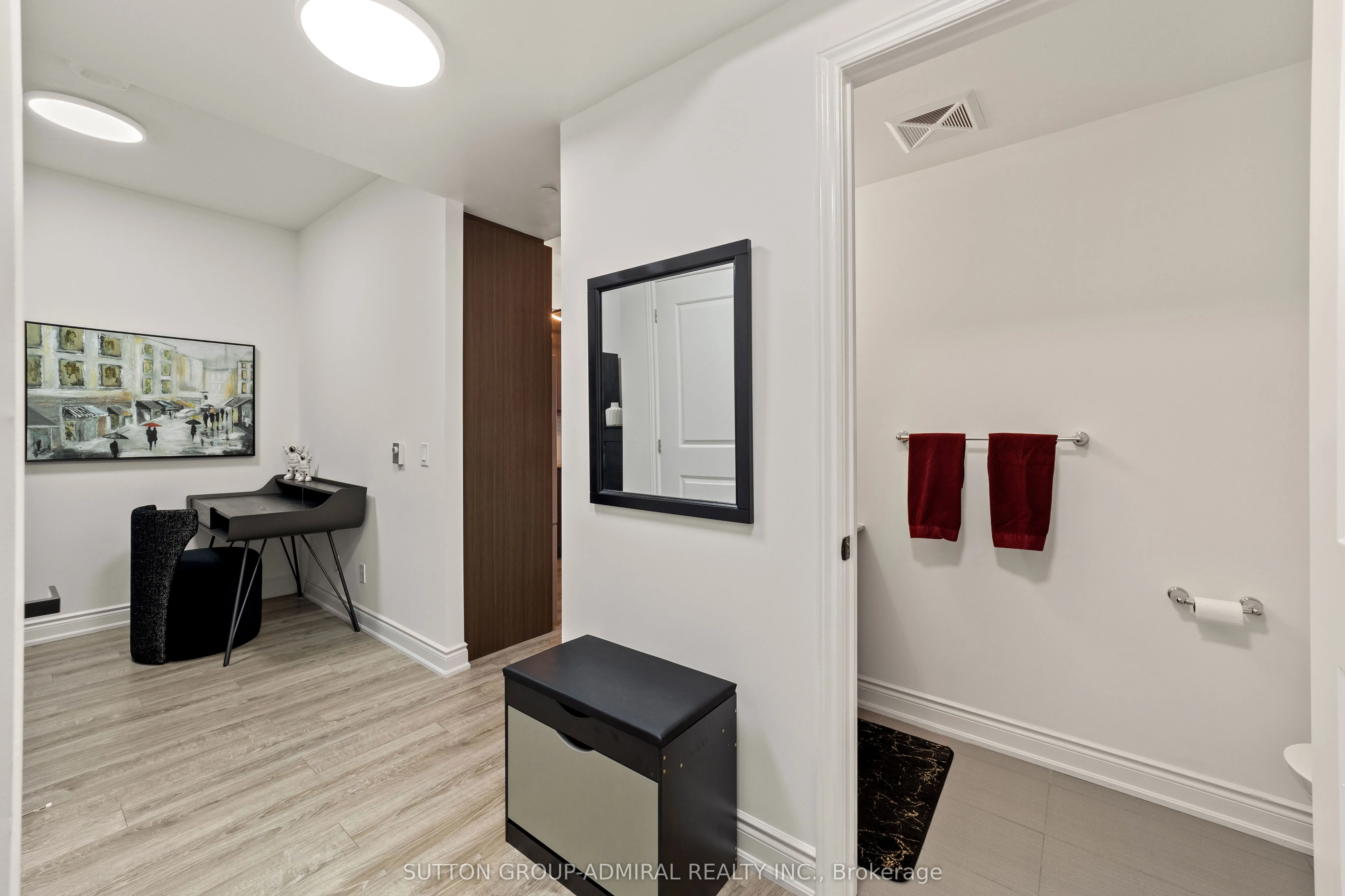 9618 Yonge Street, #916