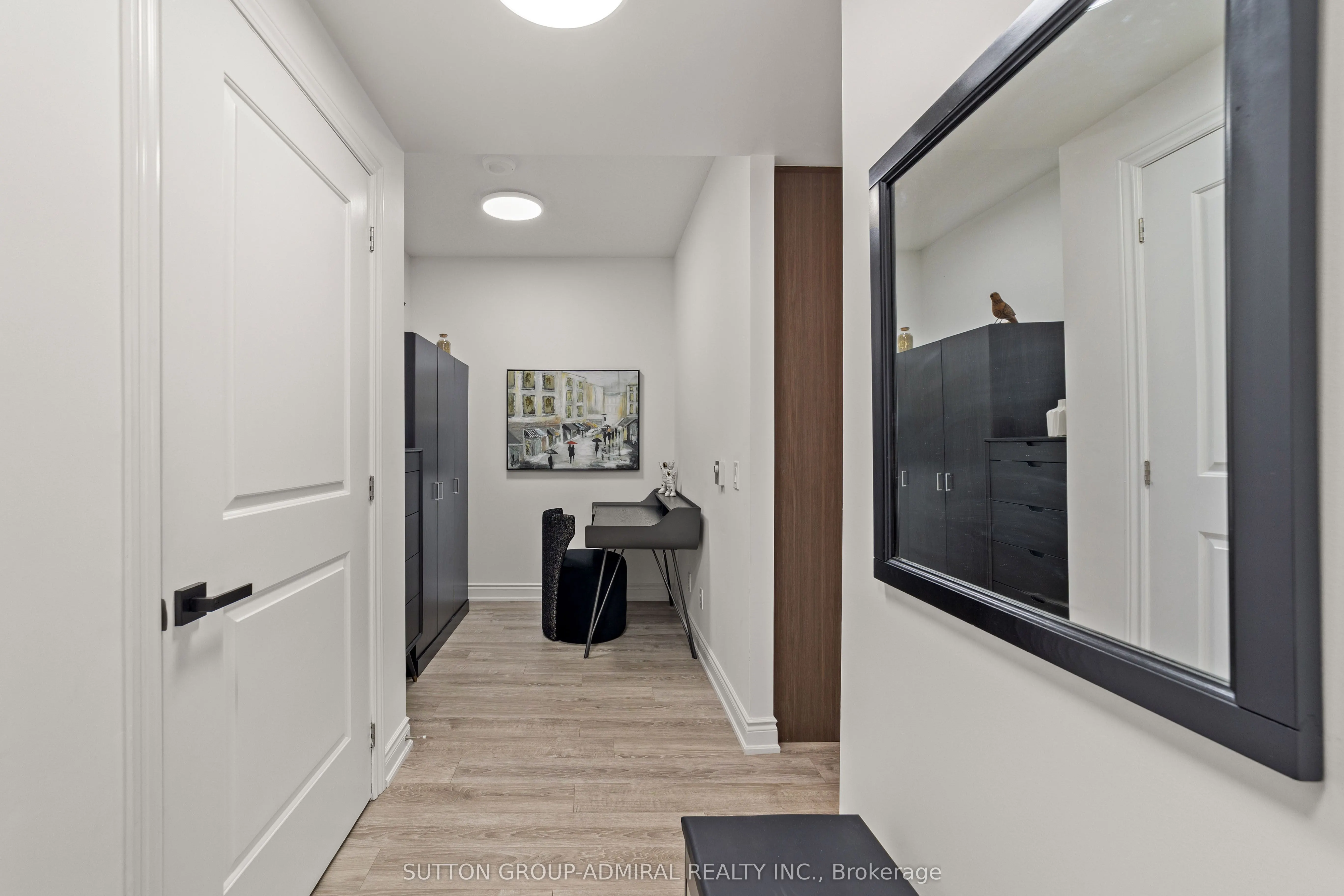 9618 Yonge Street, #916