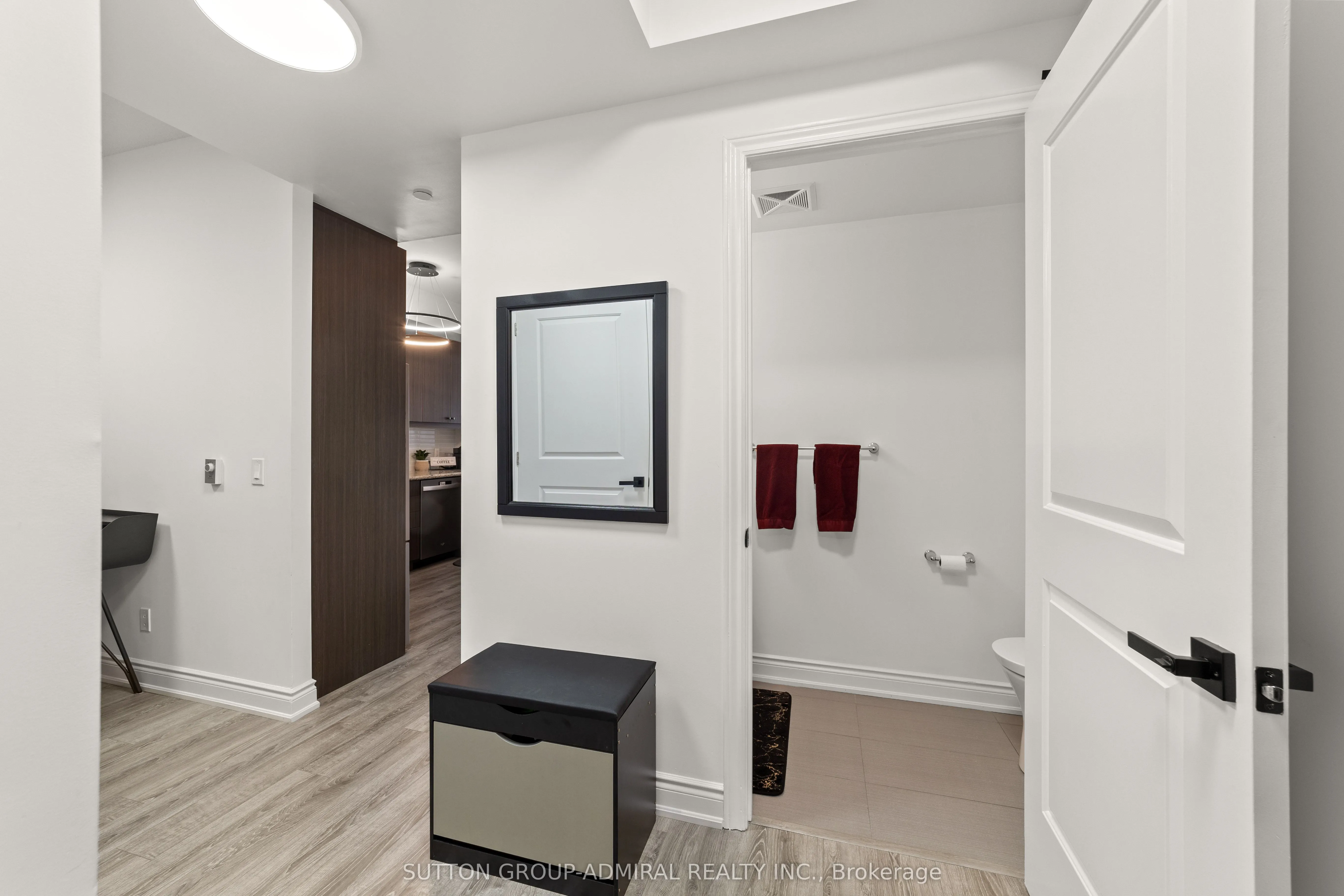 9618 Yonge Street, #916