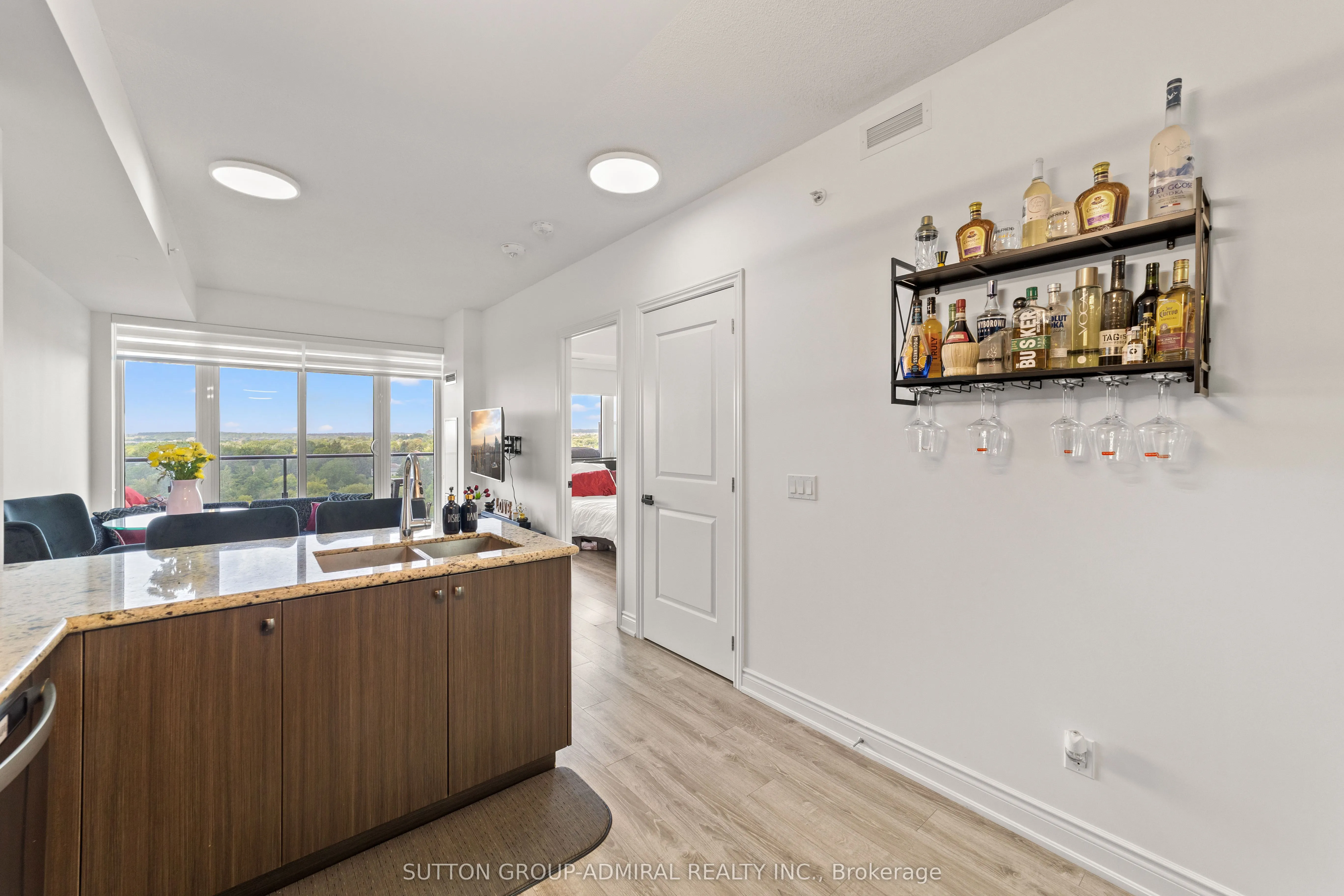 9618 Yonge Street, #916