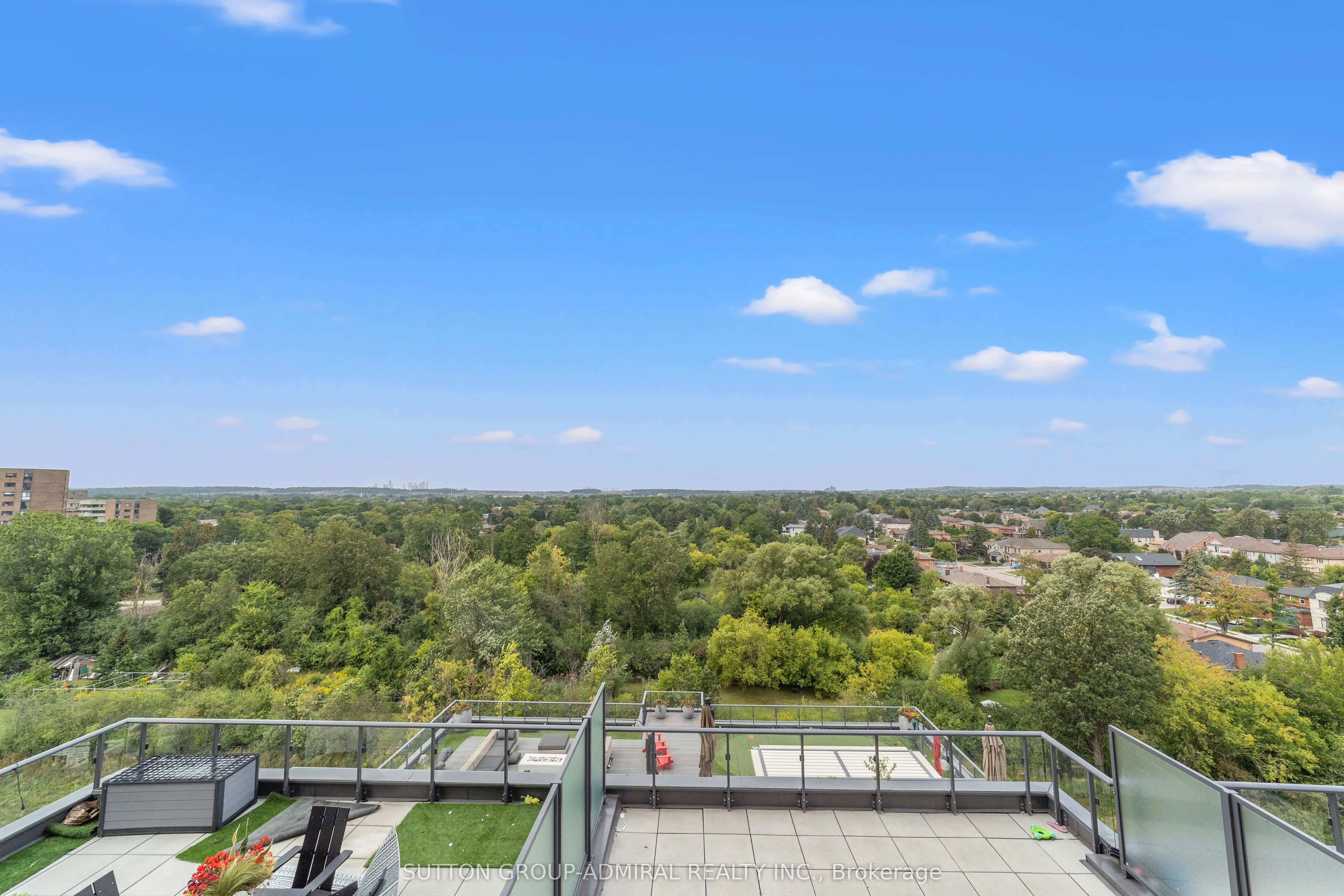 9618 Yonge Street, #916