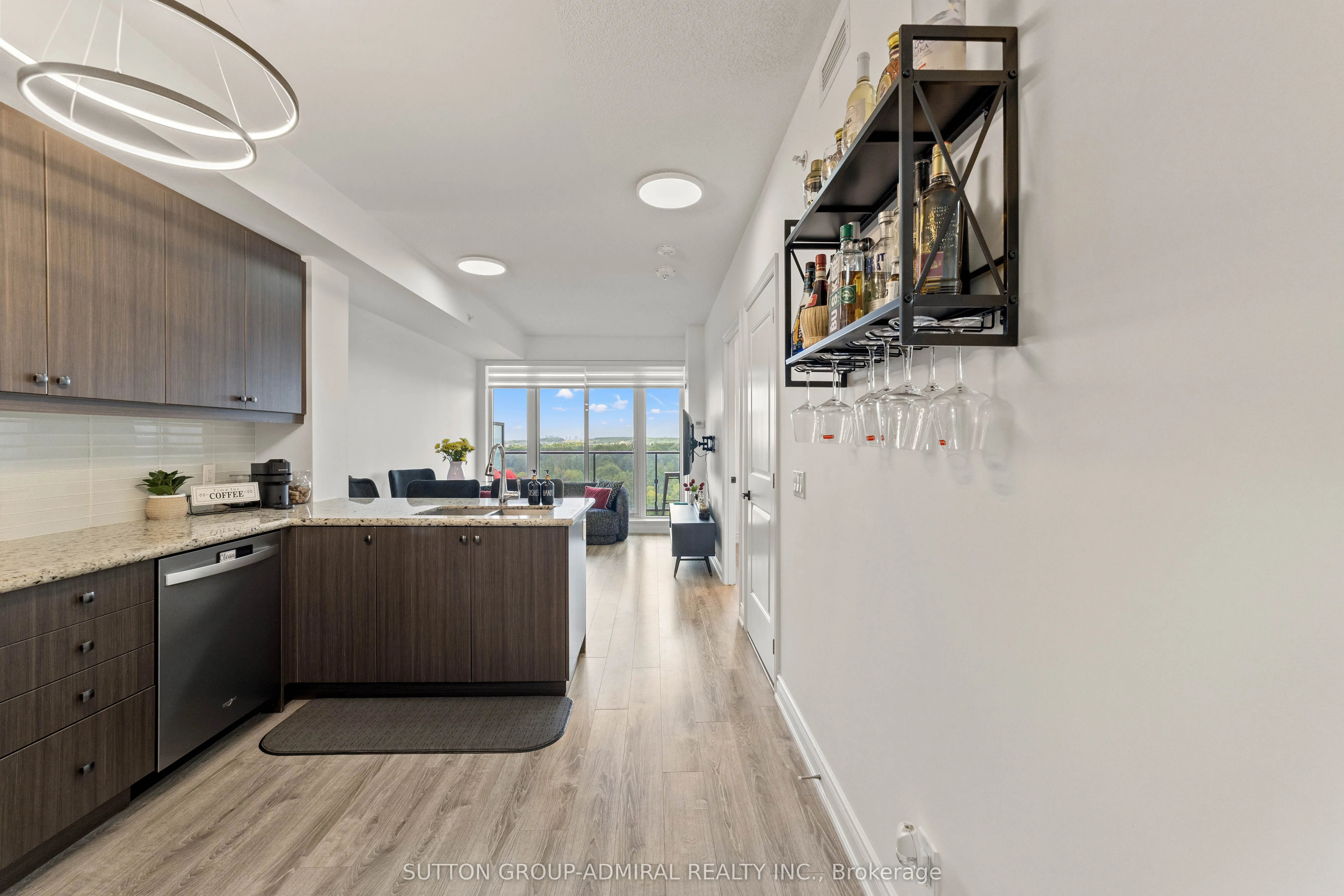 9618 Yonge Street, #916