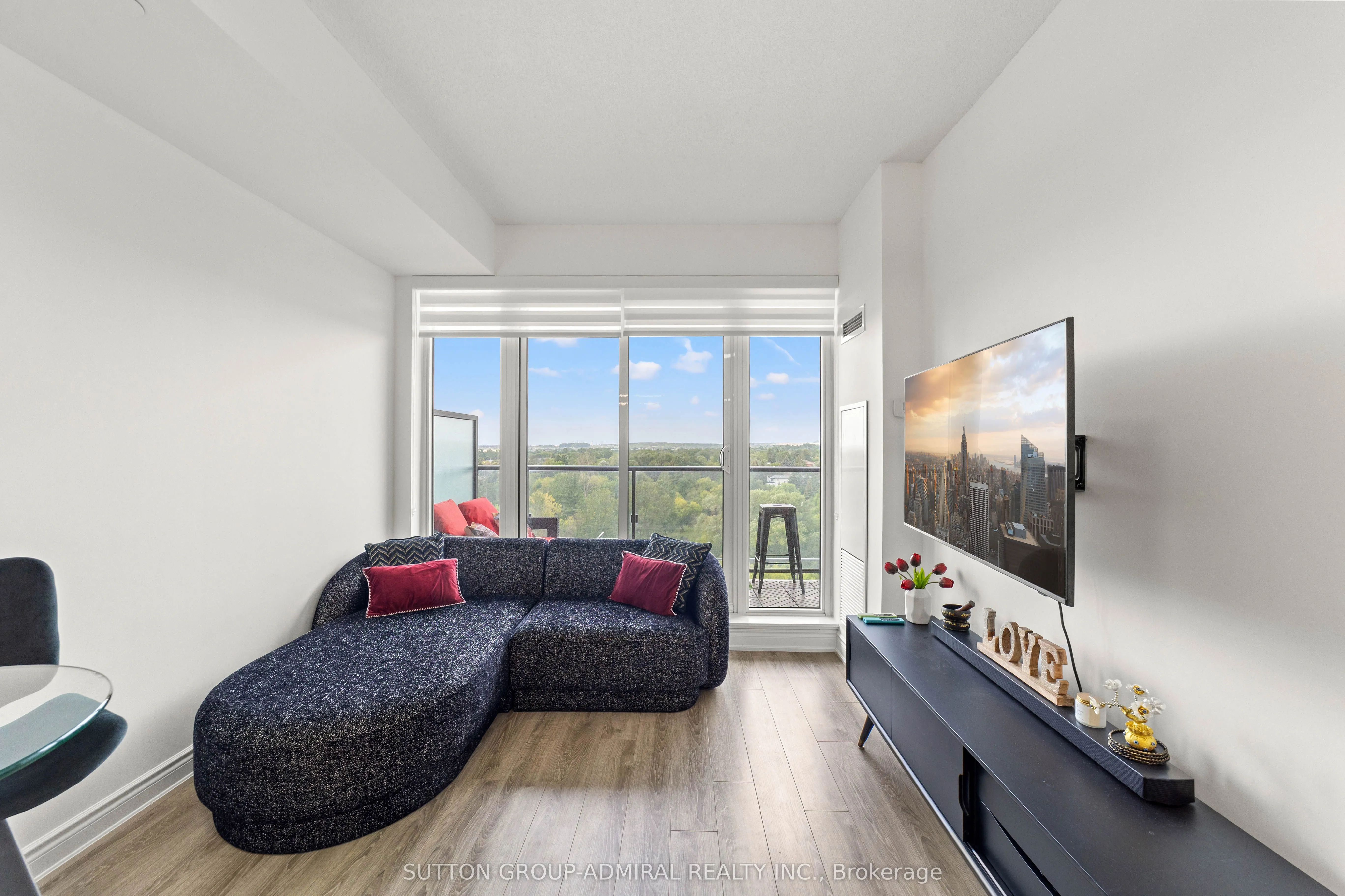9618 Yonge Street, #916
