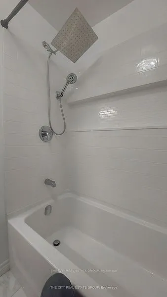 22 Pineway Avenue, #Main Floor