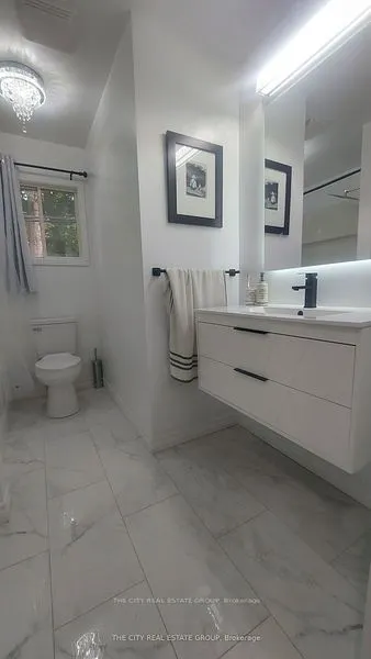 22 Pineway Avenue, #Main Floor