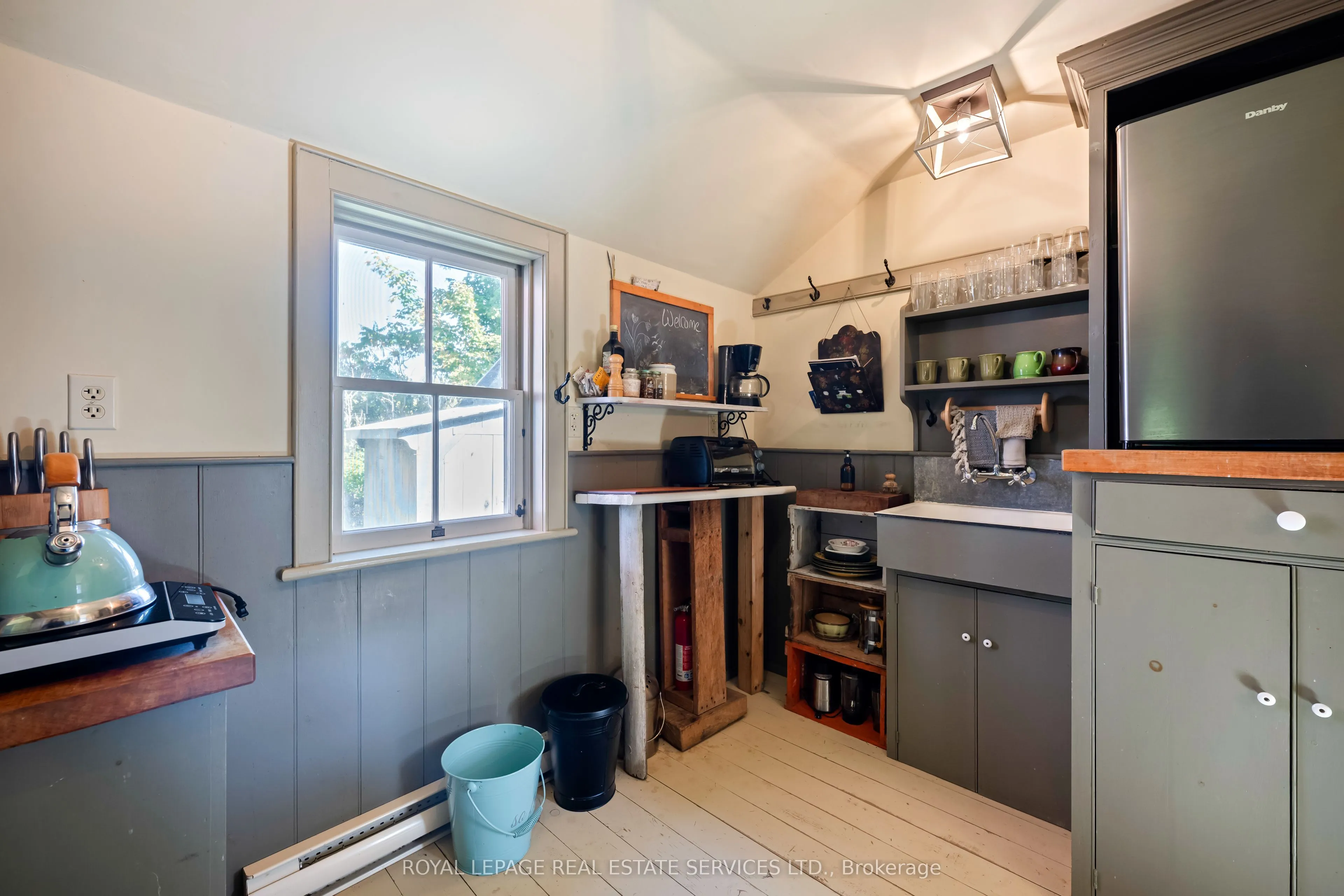 2414 Concession 3 Road