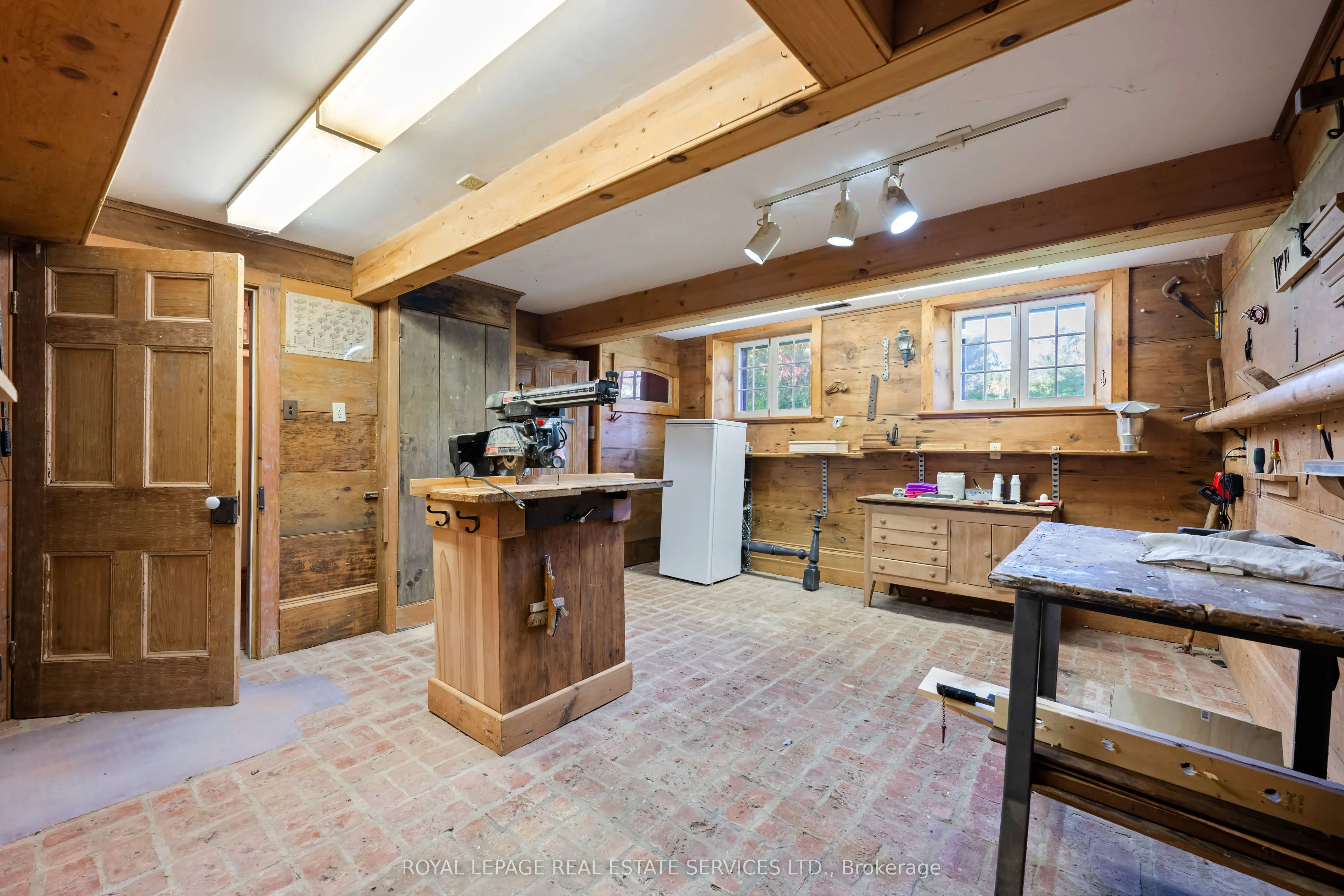 2414 Concession 3 Road