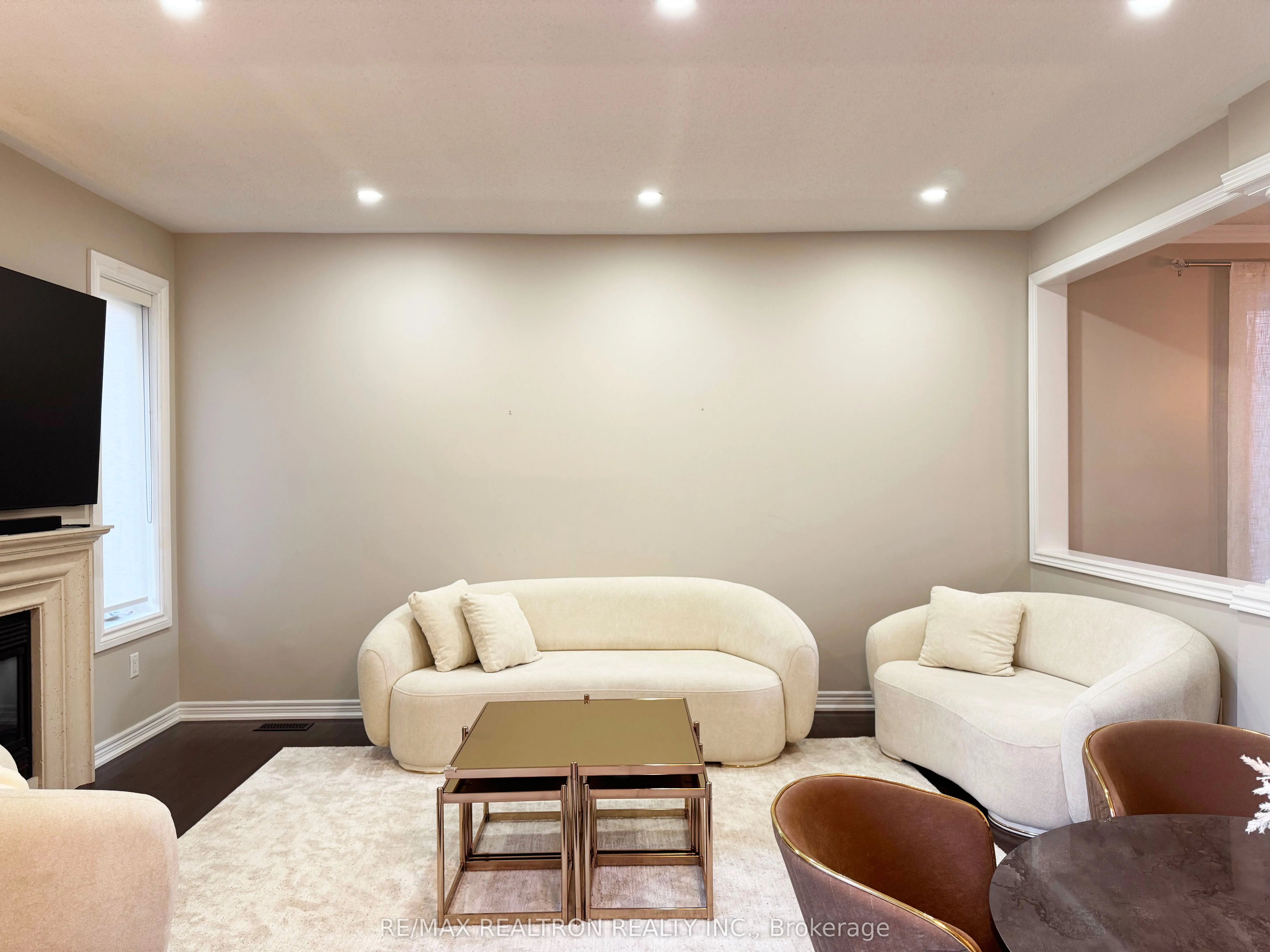 109 Thomas Legge Crescent