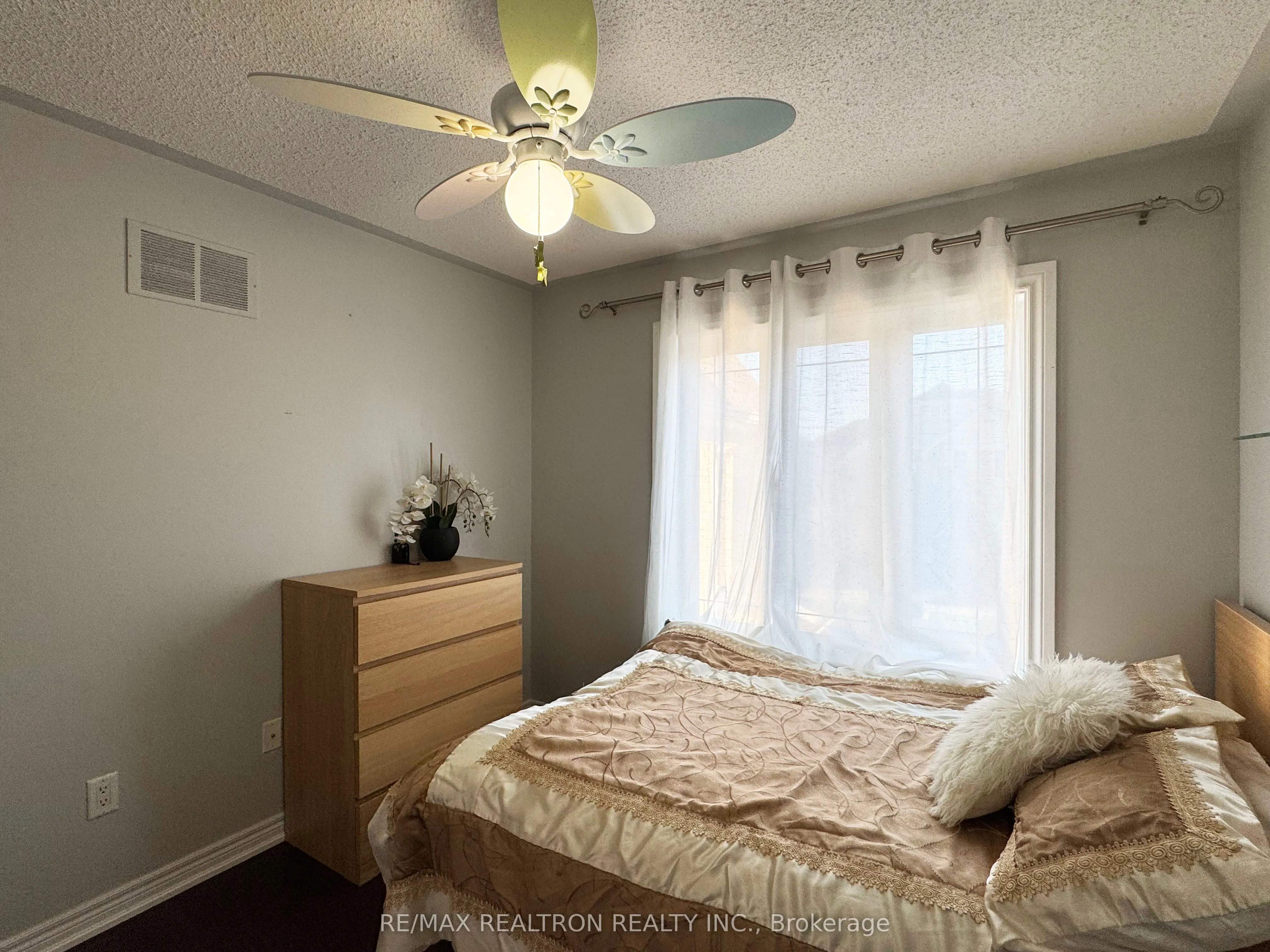 109 Thomas Legge Crescent
