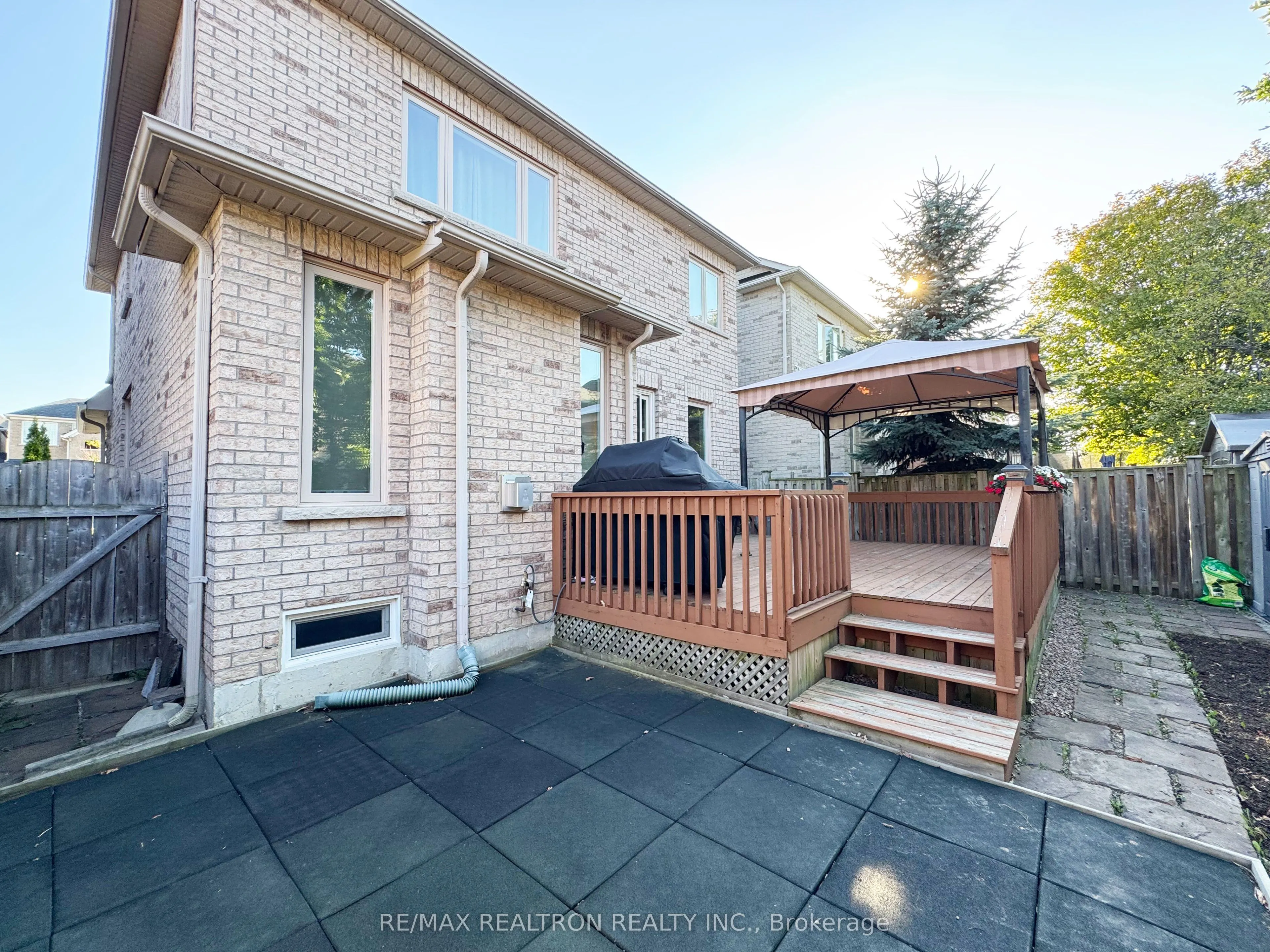 109 Thomas Legge Crescent