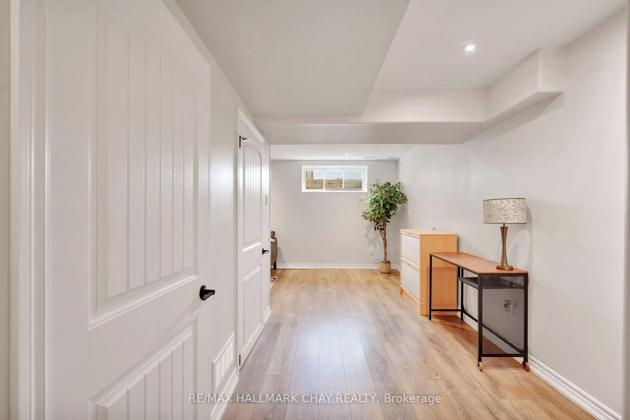35 BANTING Crescent