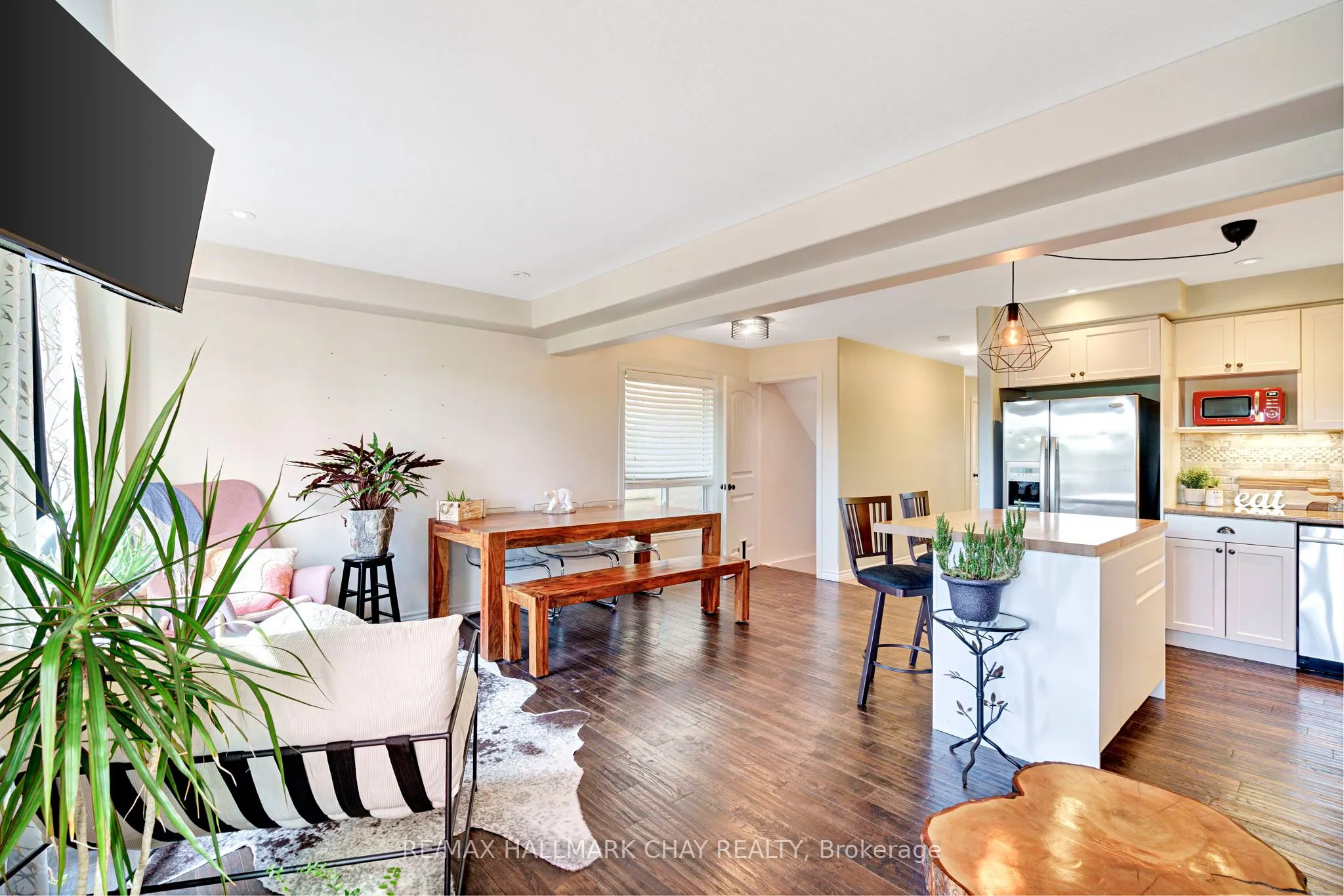 35 BANTING Crescent