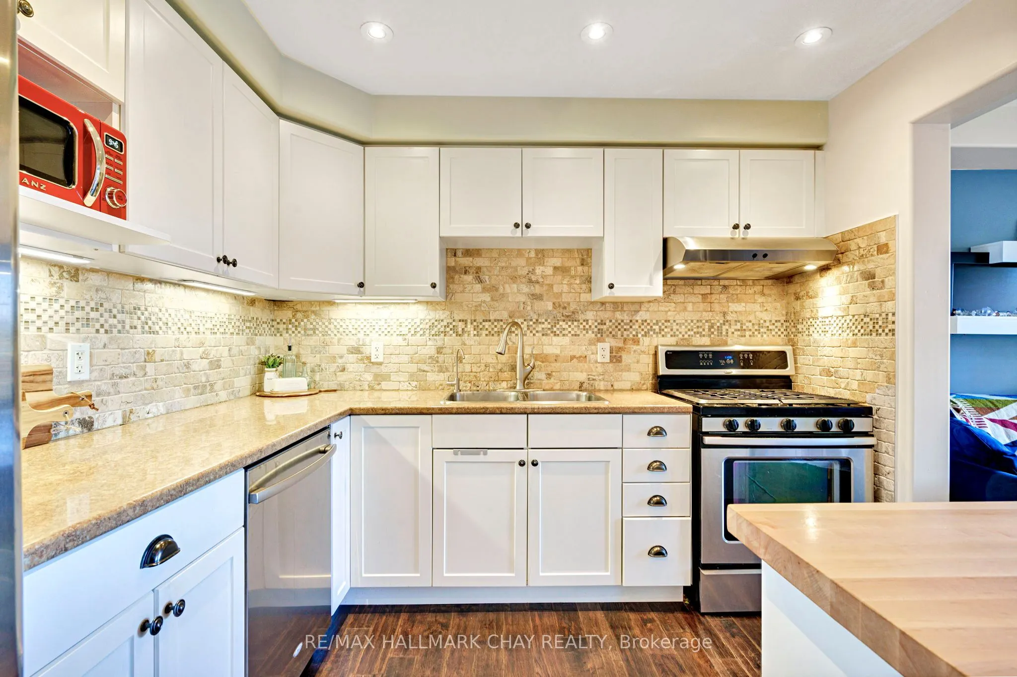 35 BANTING Crescent