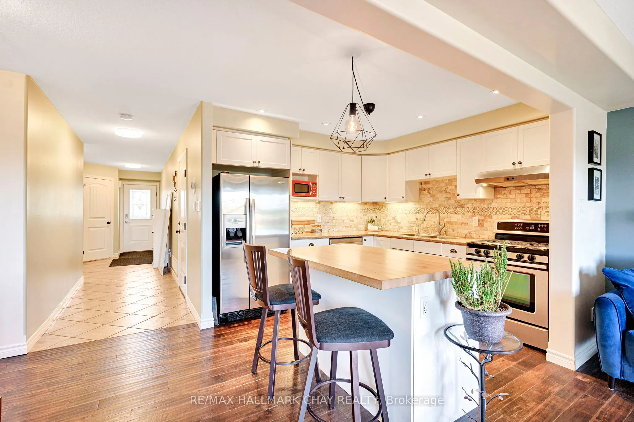 35 BANTING Crescent