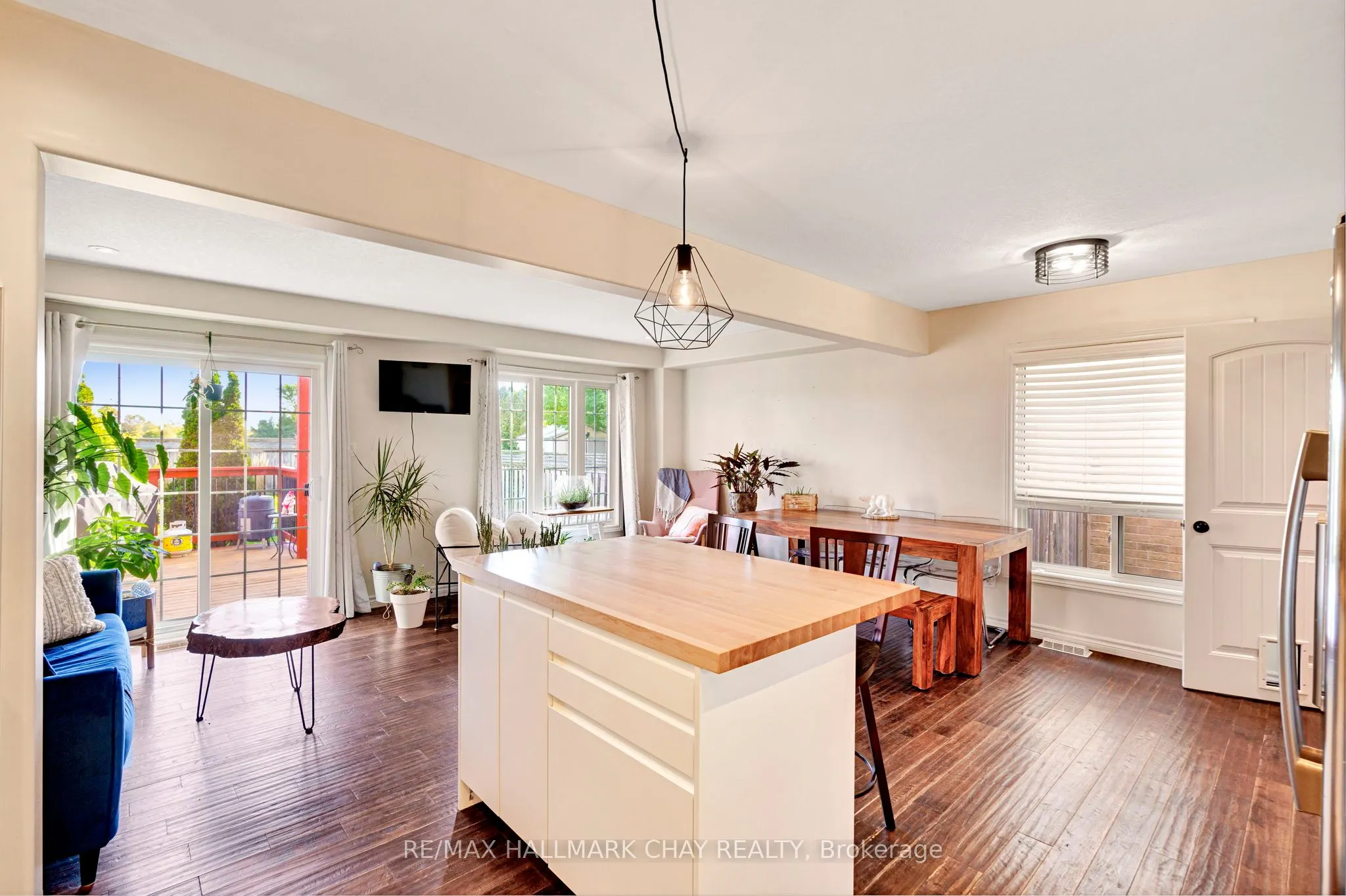 35 BANTING Crescent