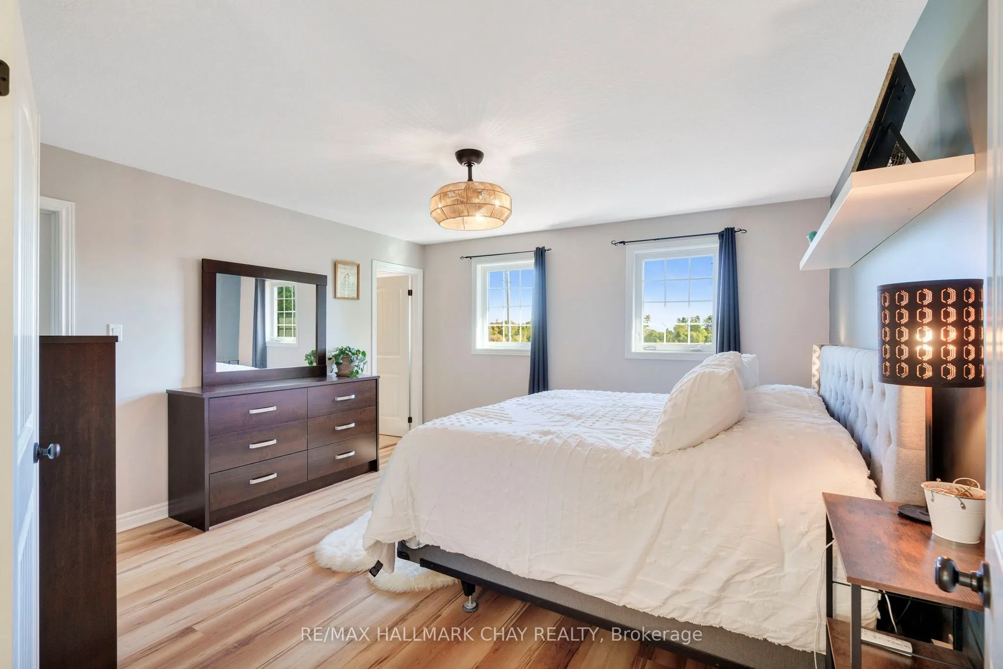 35 BANTING Crescent