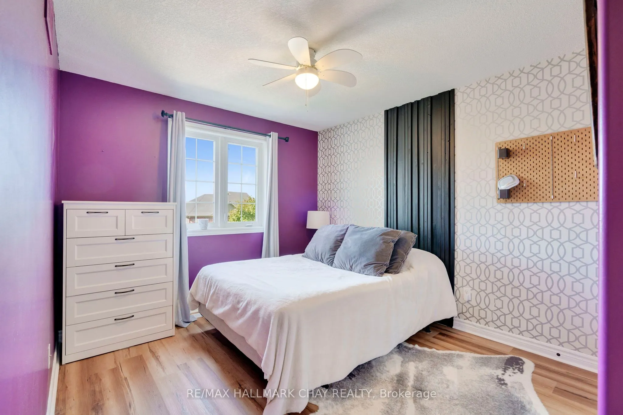 35 BANTING Crescent