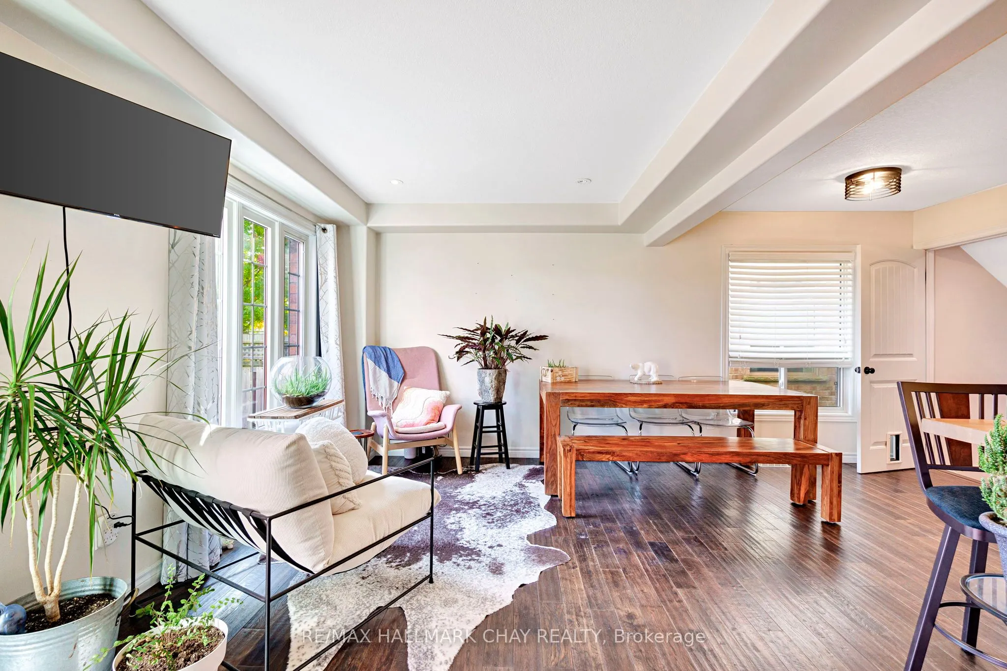 35 BANTING Crescent