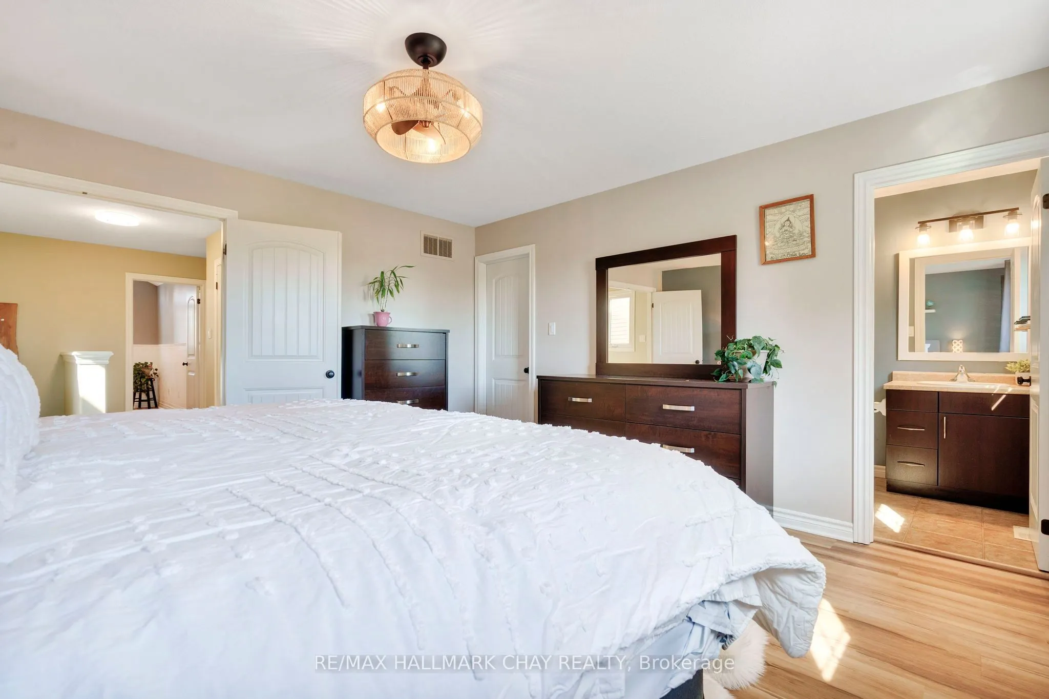 35 BANTING Crescent