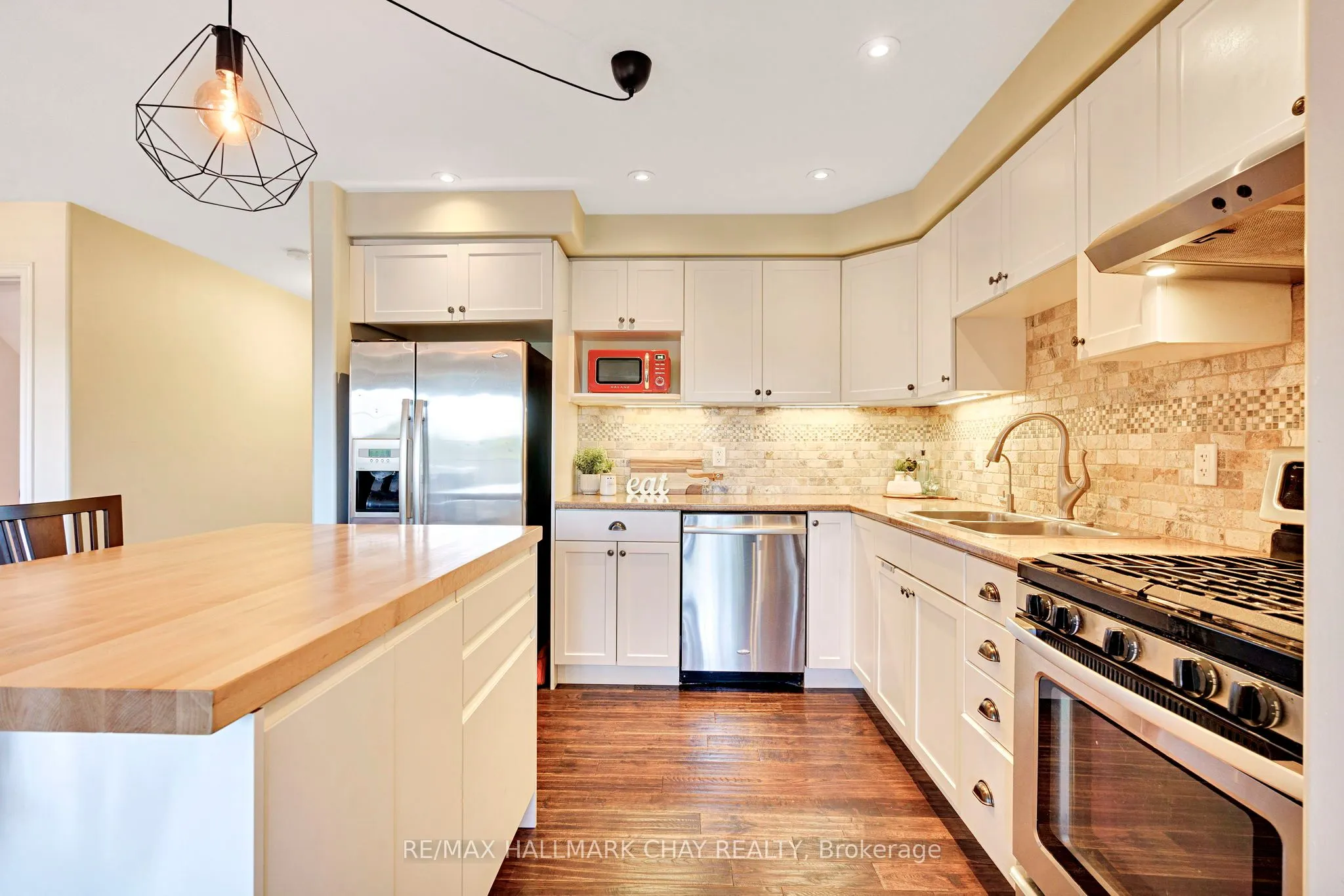 35 BANTING Crescent