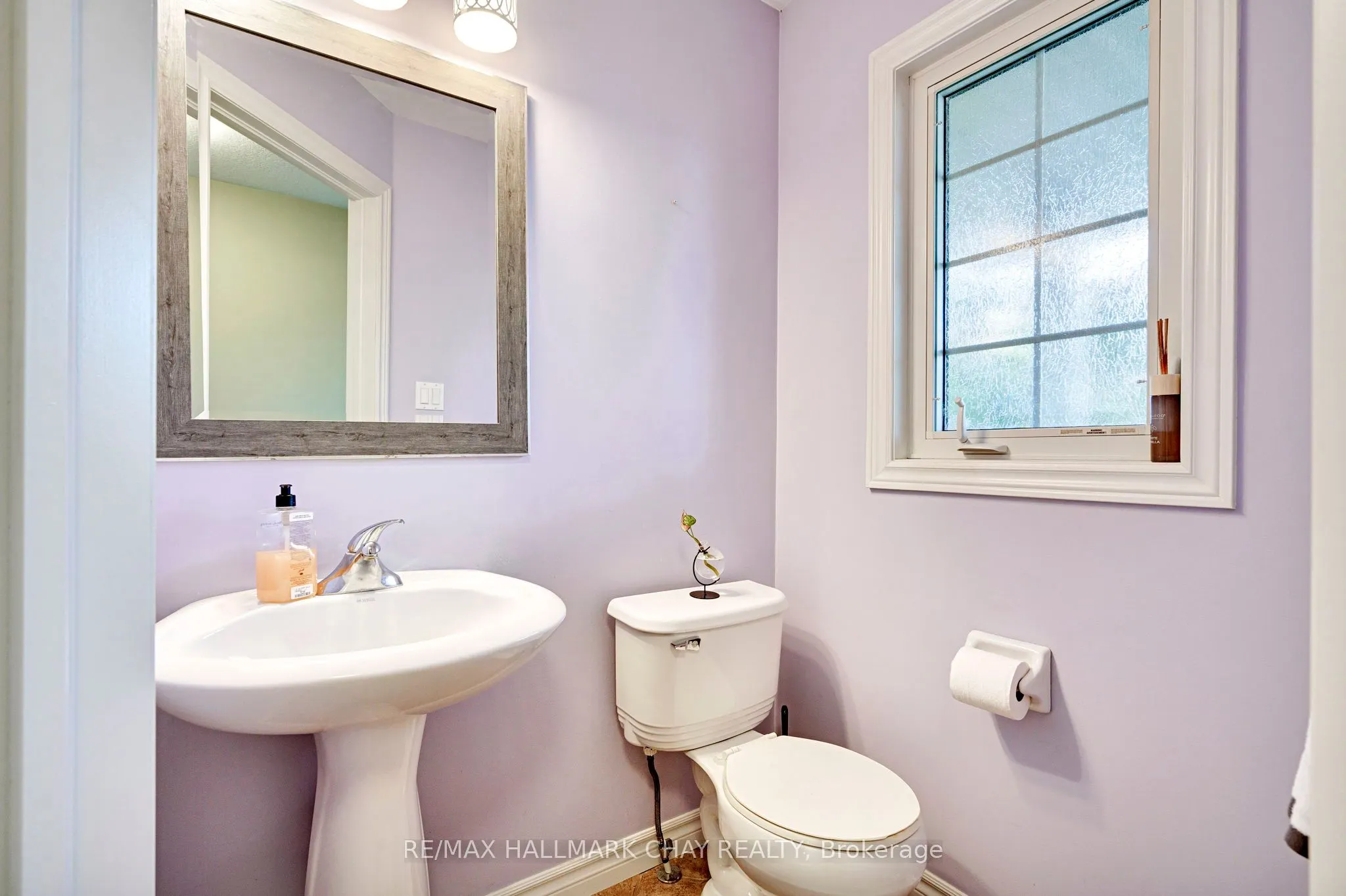 35 BANTING Crescent
