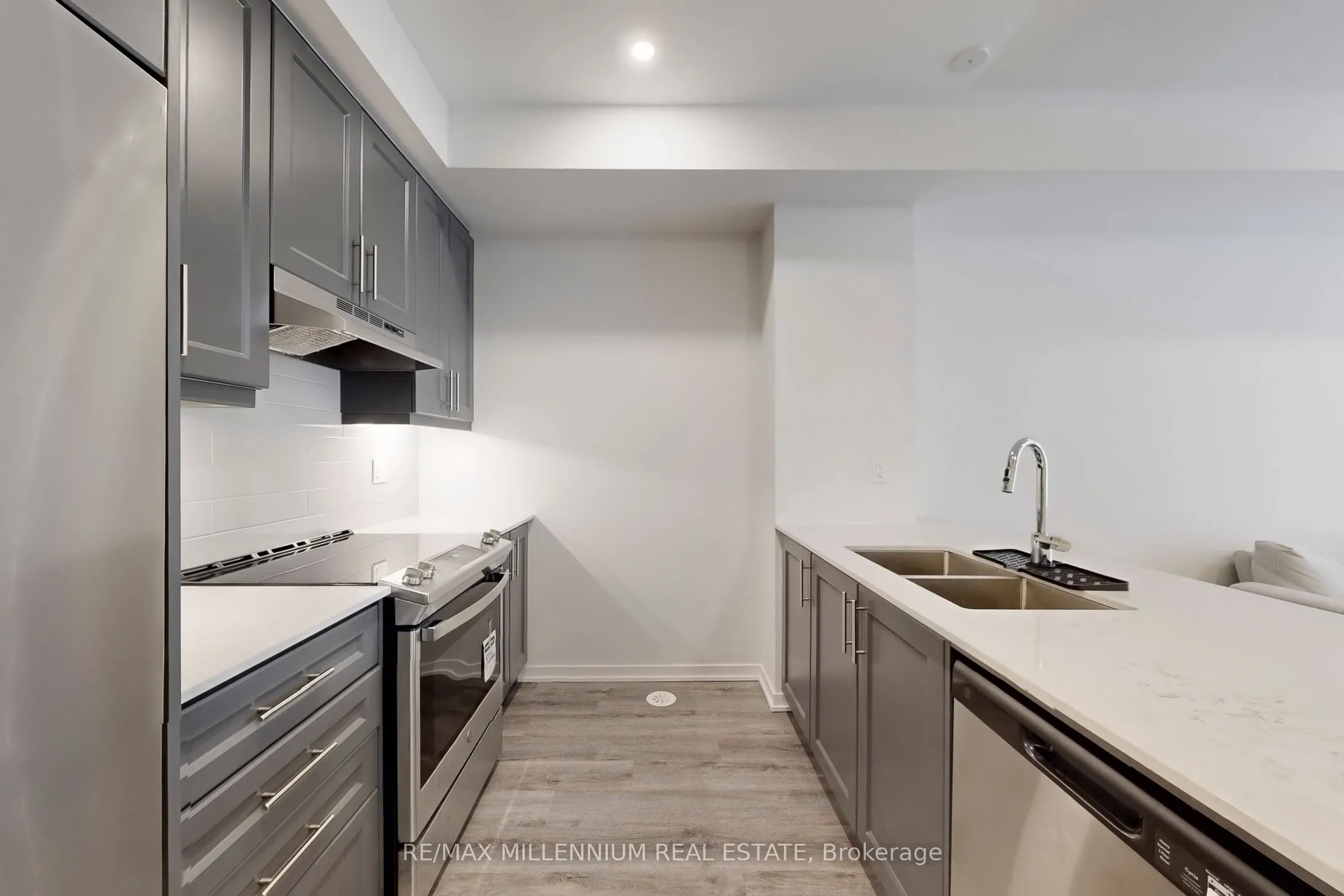 100 Honeycrisp Crescent, #TH 350